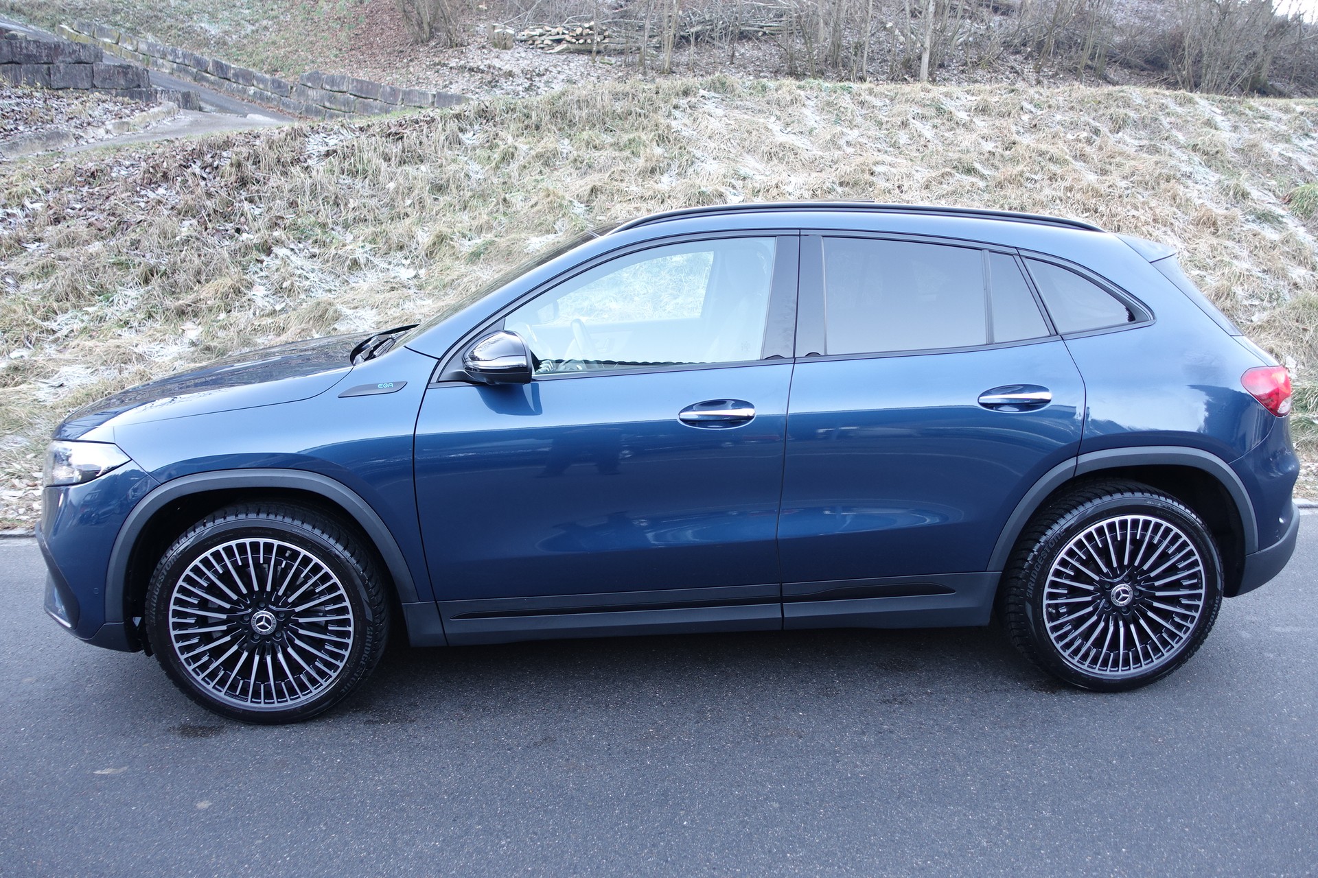 MERCEDES-BENZ EQA 250 AMG Line-image-14