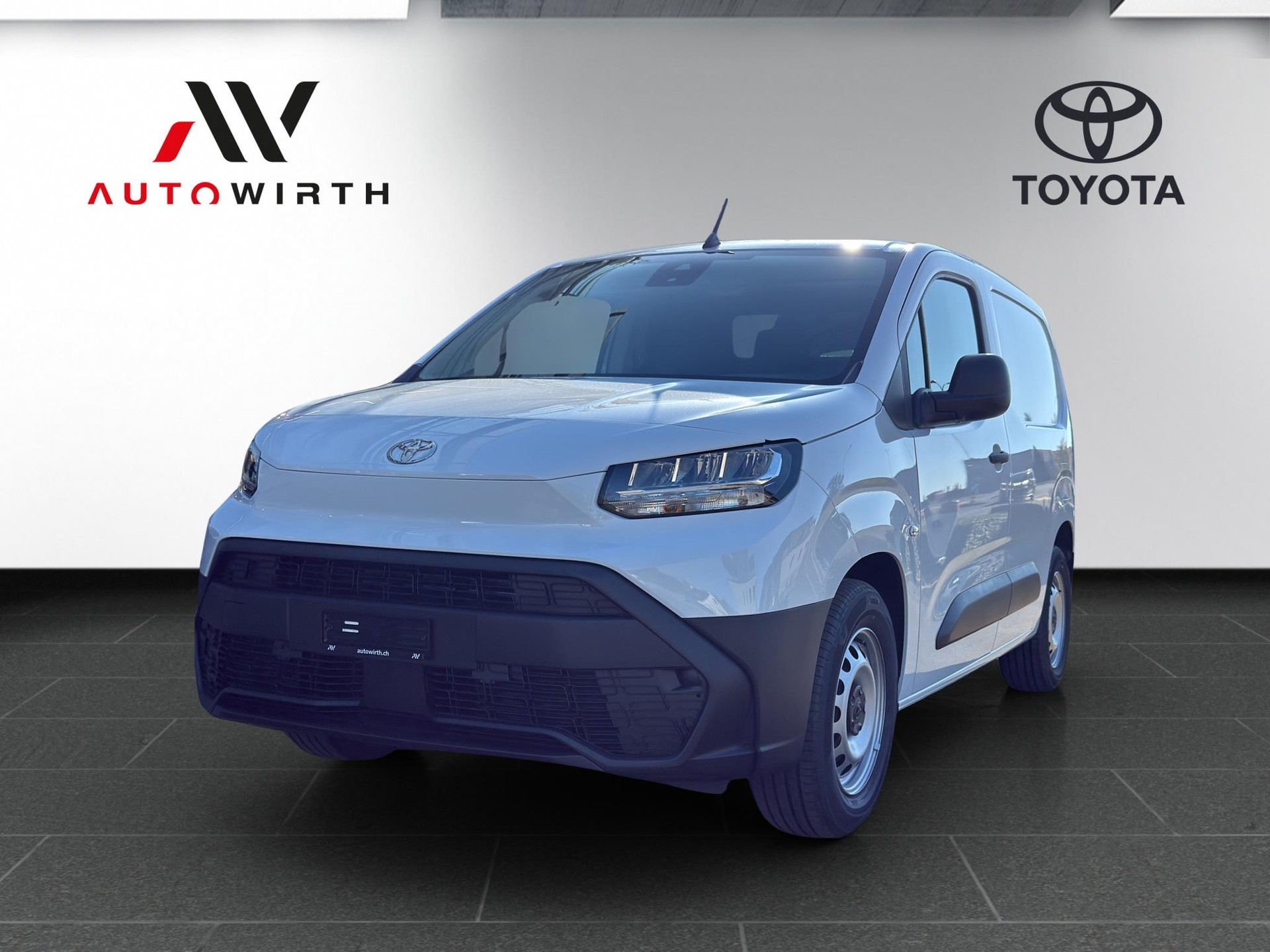TOYOTA PROACE CITY Van L1 52KWh Active-image-0