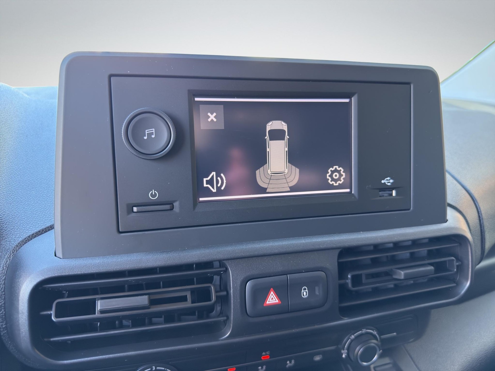 TOYOTA PROACE CITY Van L1 52KWh Active-image-13