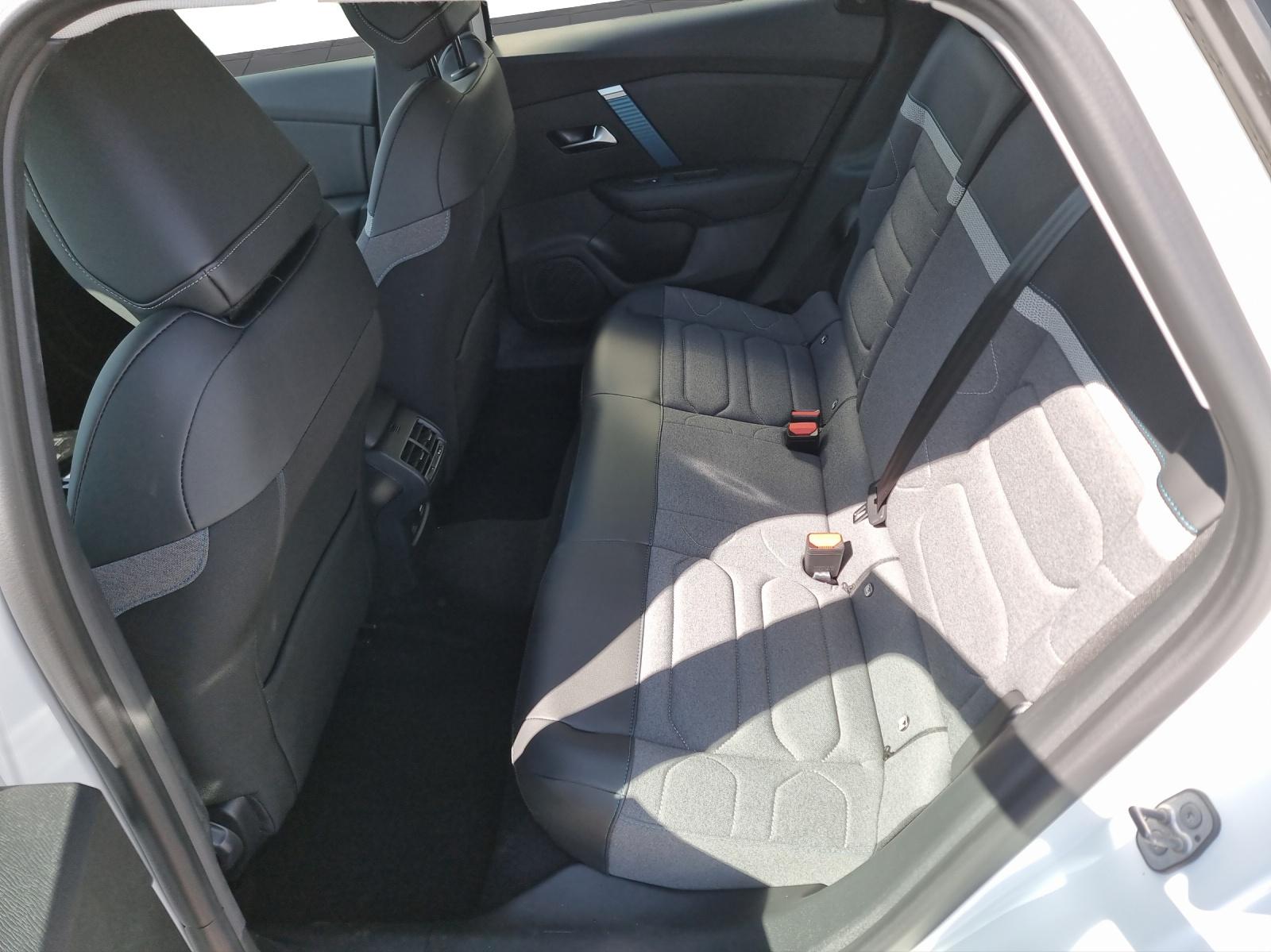 CITROEN e-C4 Swiss Edition-image-9