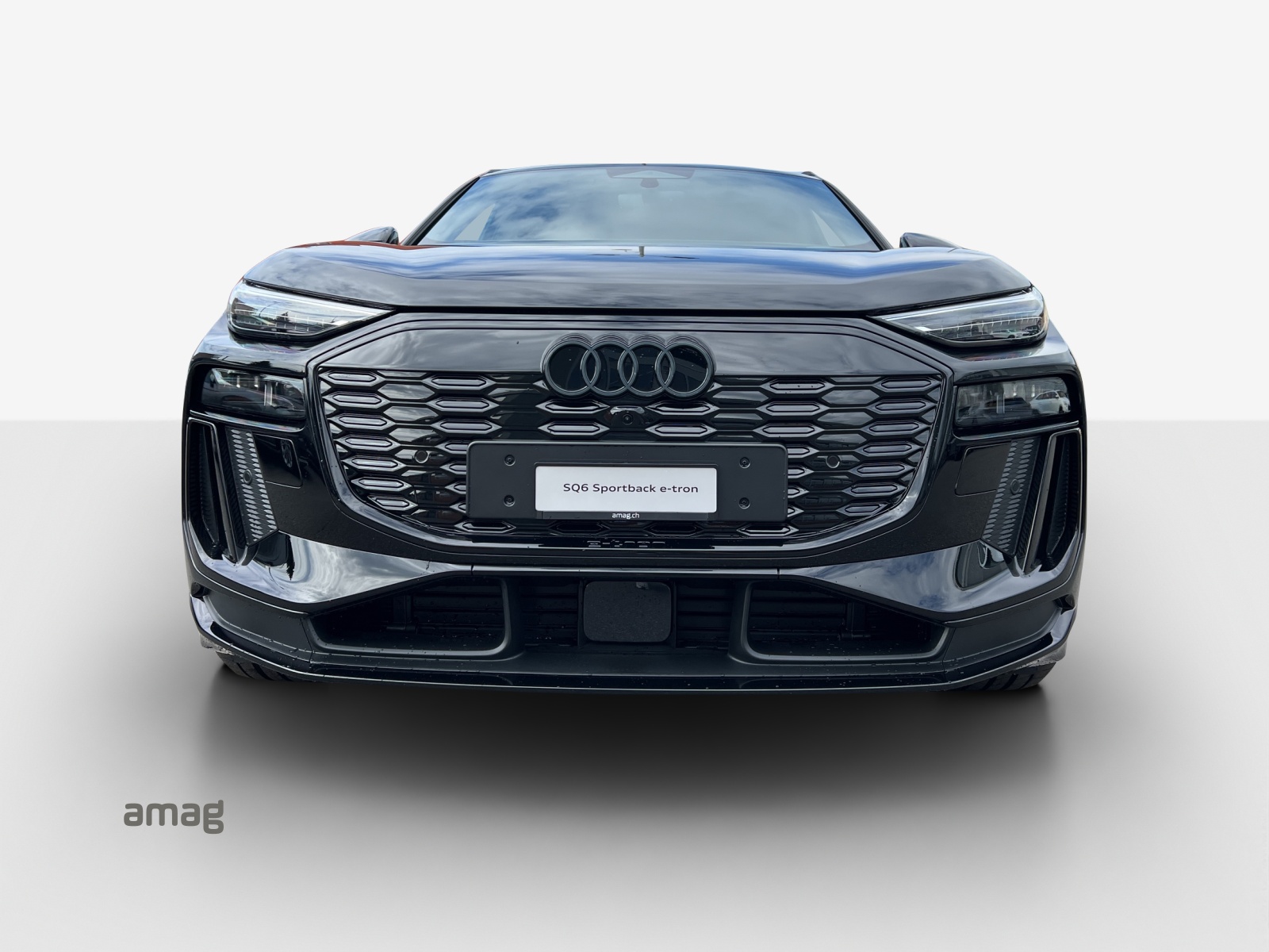 AUDI SQ6 Sportback e-tron quattro-image-6