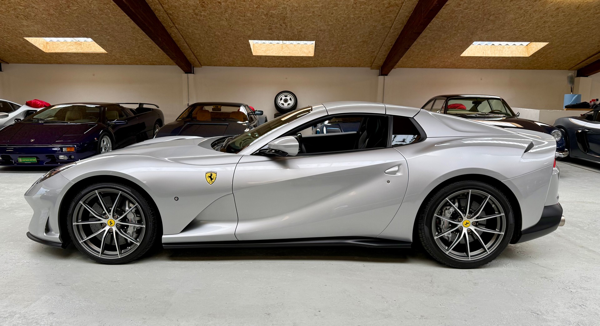 FERRARI 812 GTS-image-2