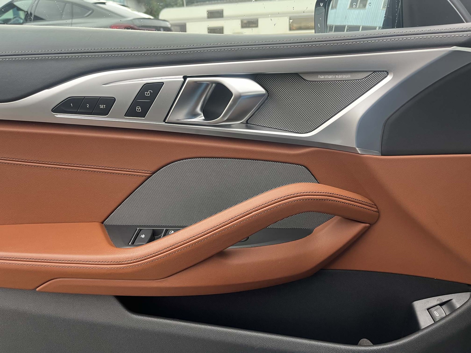 BMW 840i xDrive Cabriolet-image-9