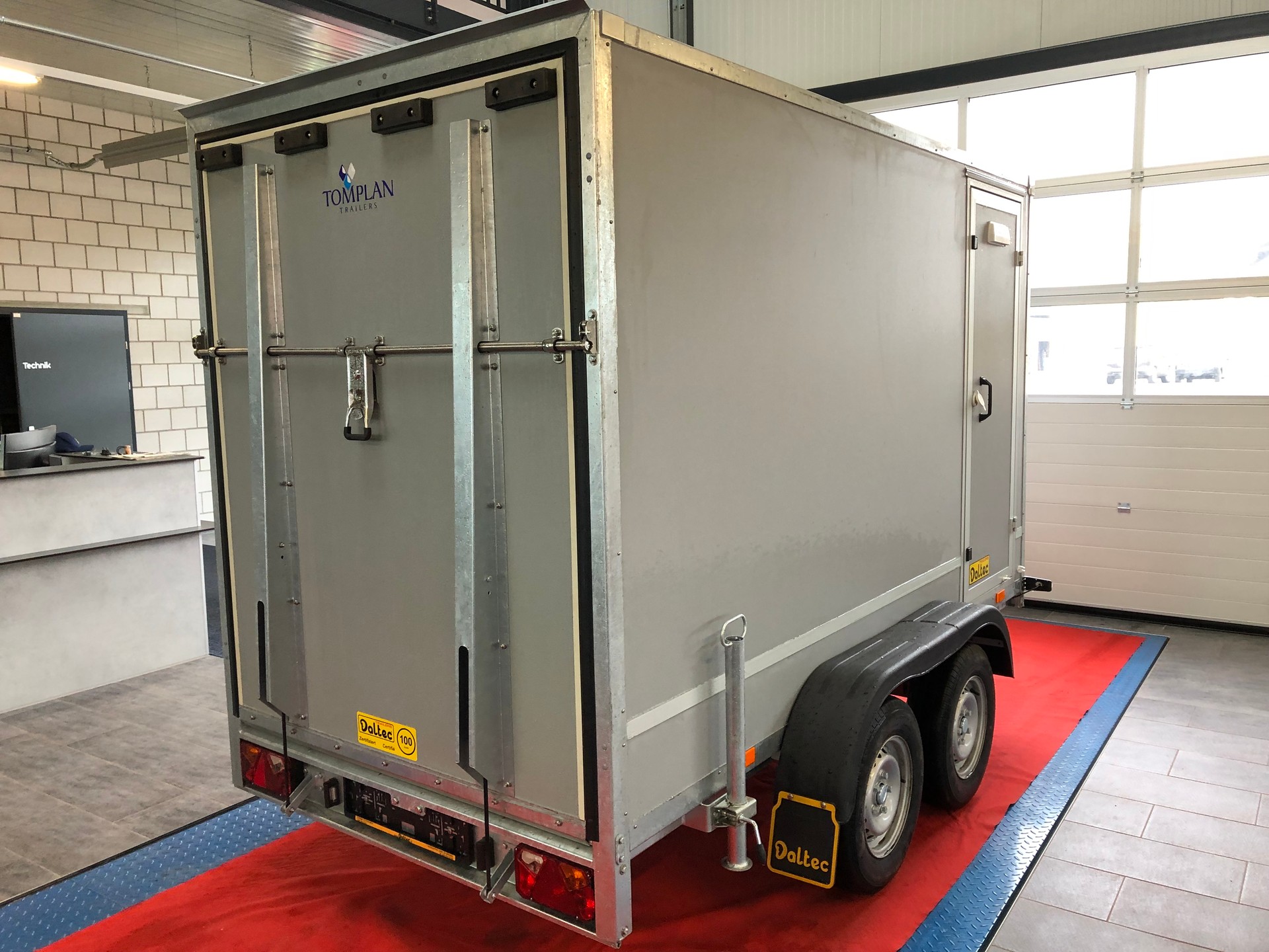 TOMPLAN T3500T 2700 Rampe+Servicetüre-image-4