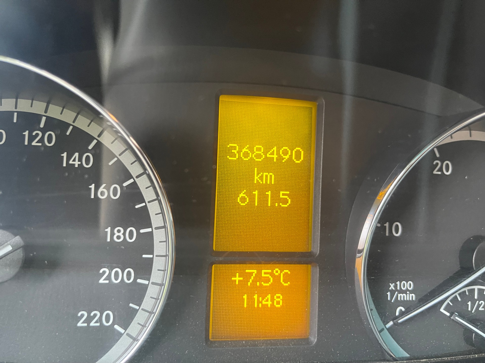 MERCEDES-BENZ Viano 2.2 CDI Trend EL-image-9
