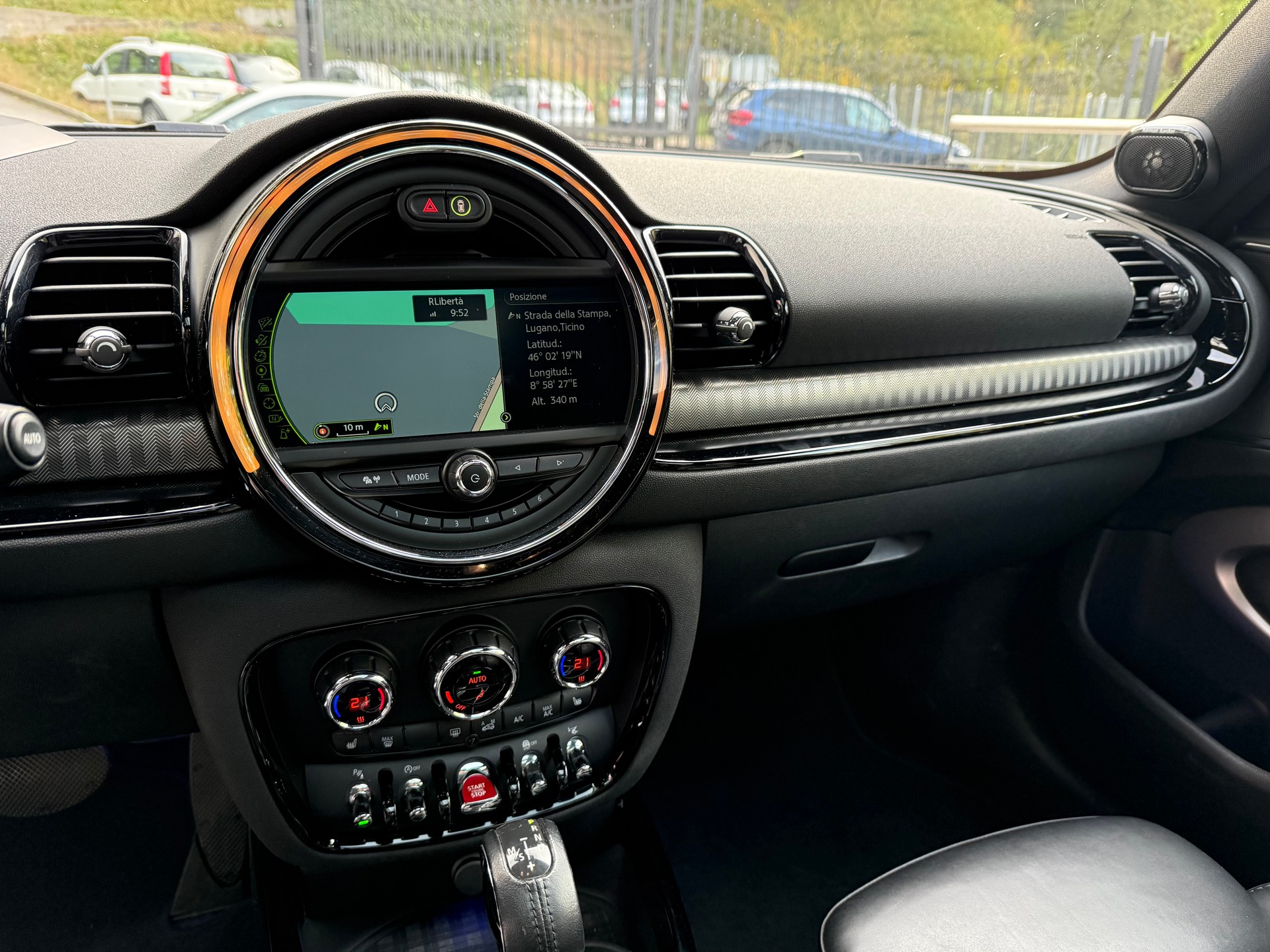 MINI Clubman Cooper Steptronic-image-12