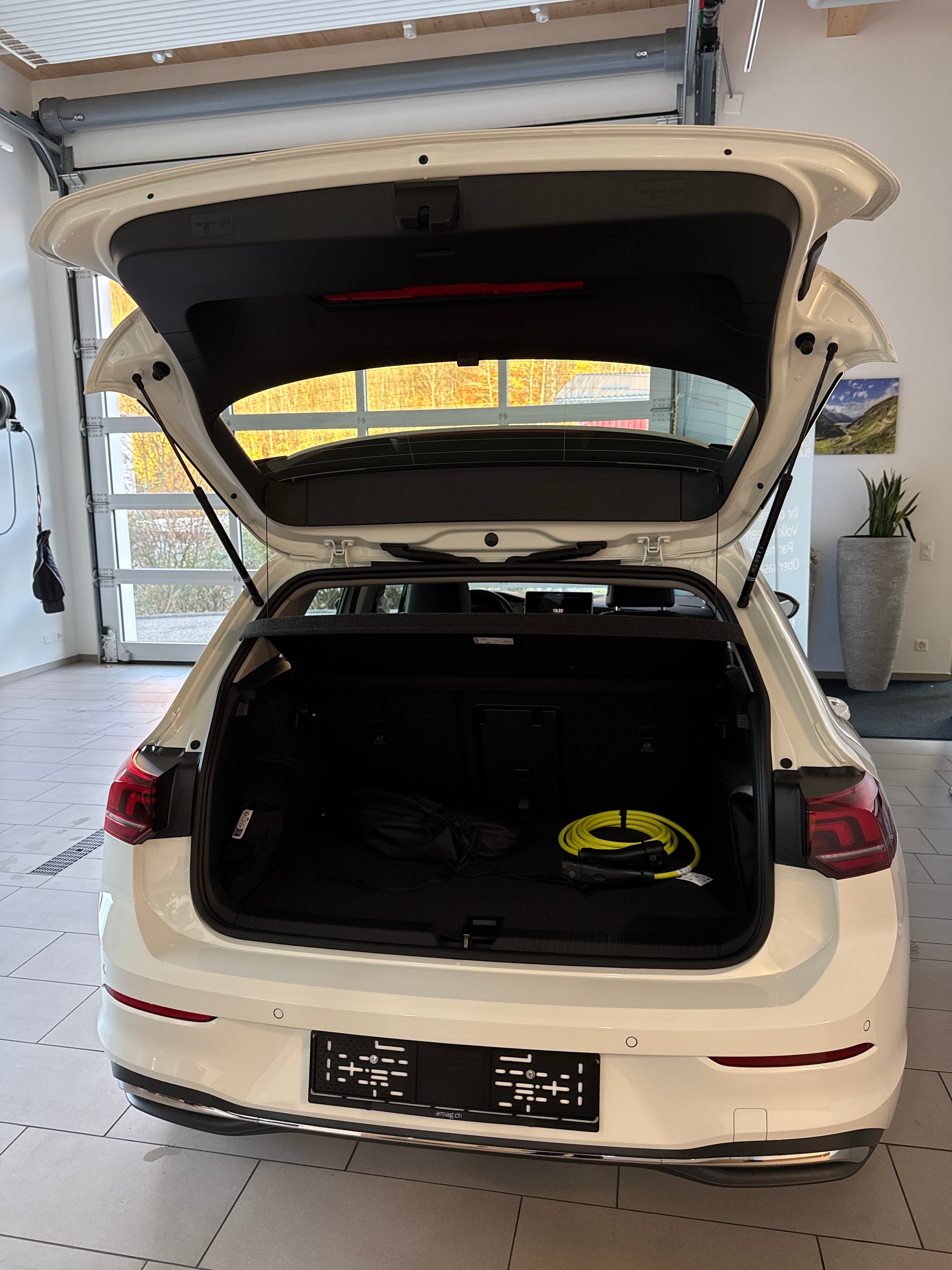 VW Golf VIII 1.5 PHEV DSG 204PS Style-image-5