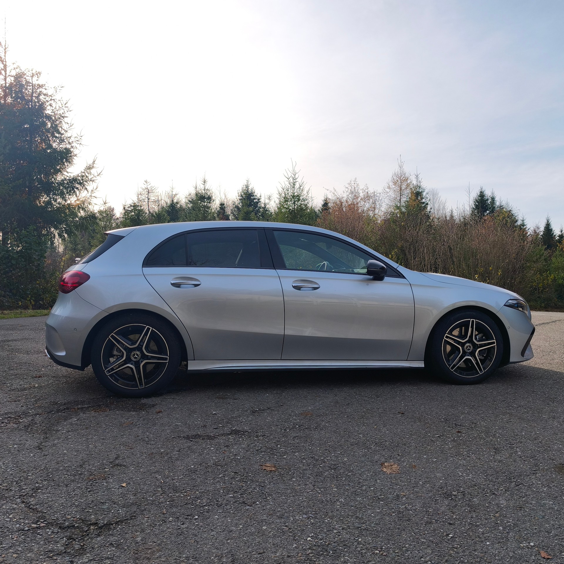 MERCEDES-BENZ A 180 AMG Line 7G-DCT-image-2