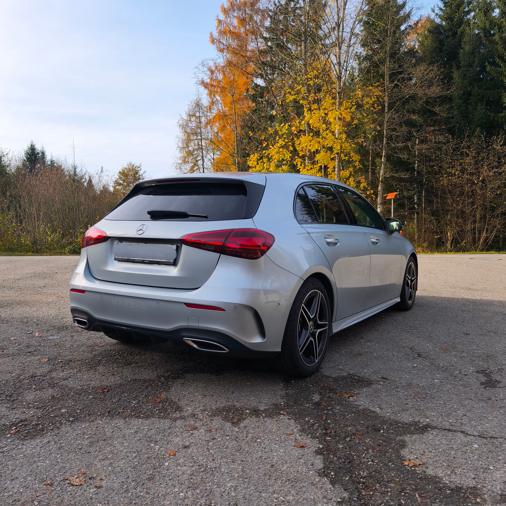 MERCEDES-BENZ A 180 AMG Line 7G-DCT-image-3