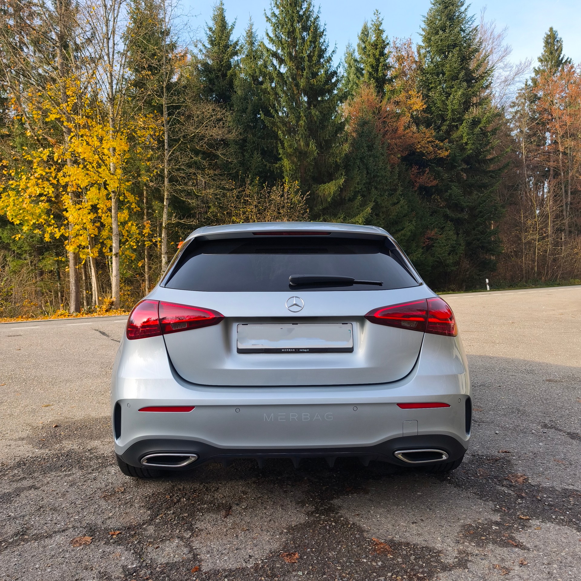 MERCEDES-BENZ A 180 AMG Line 7G-DCT-image-5