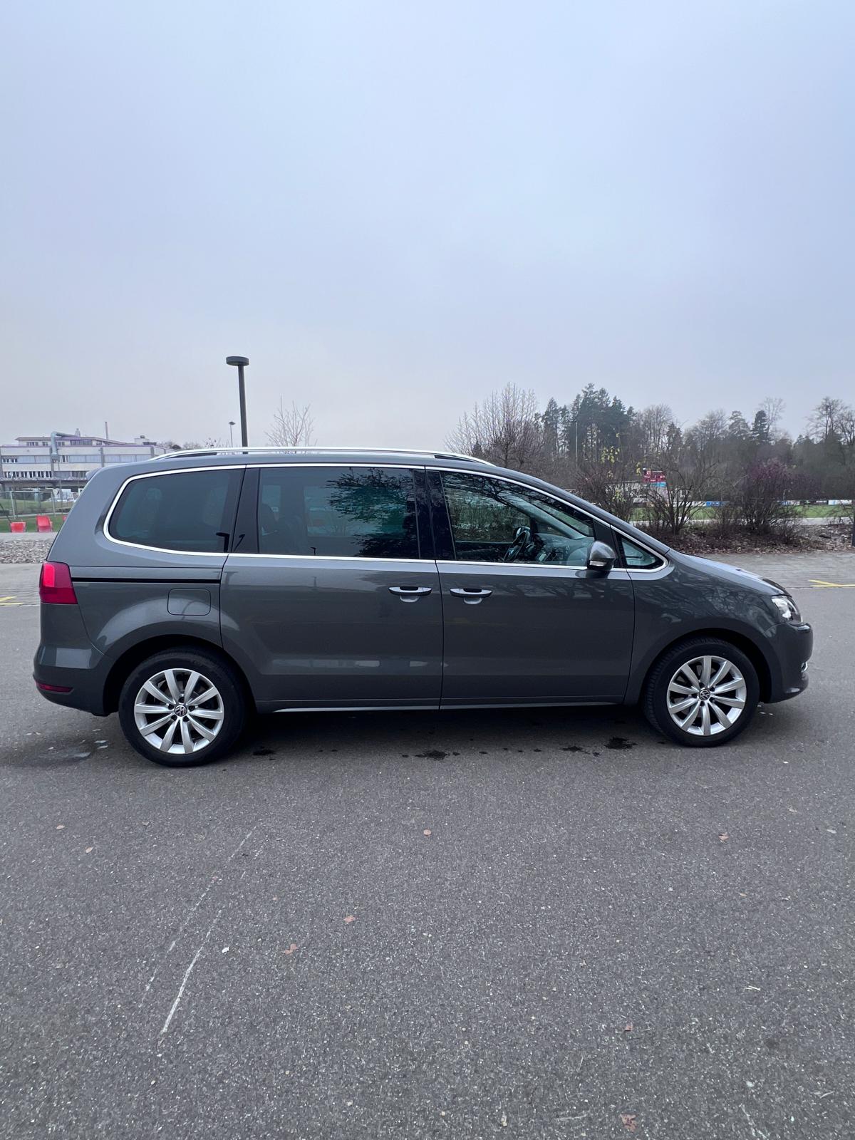 VW Sharan 2.0 TDI BlueMotion Technology Highline DSG-image-5