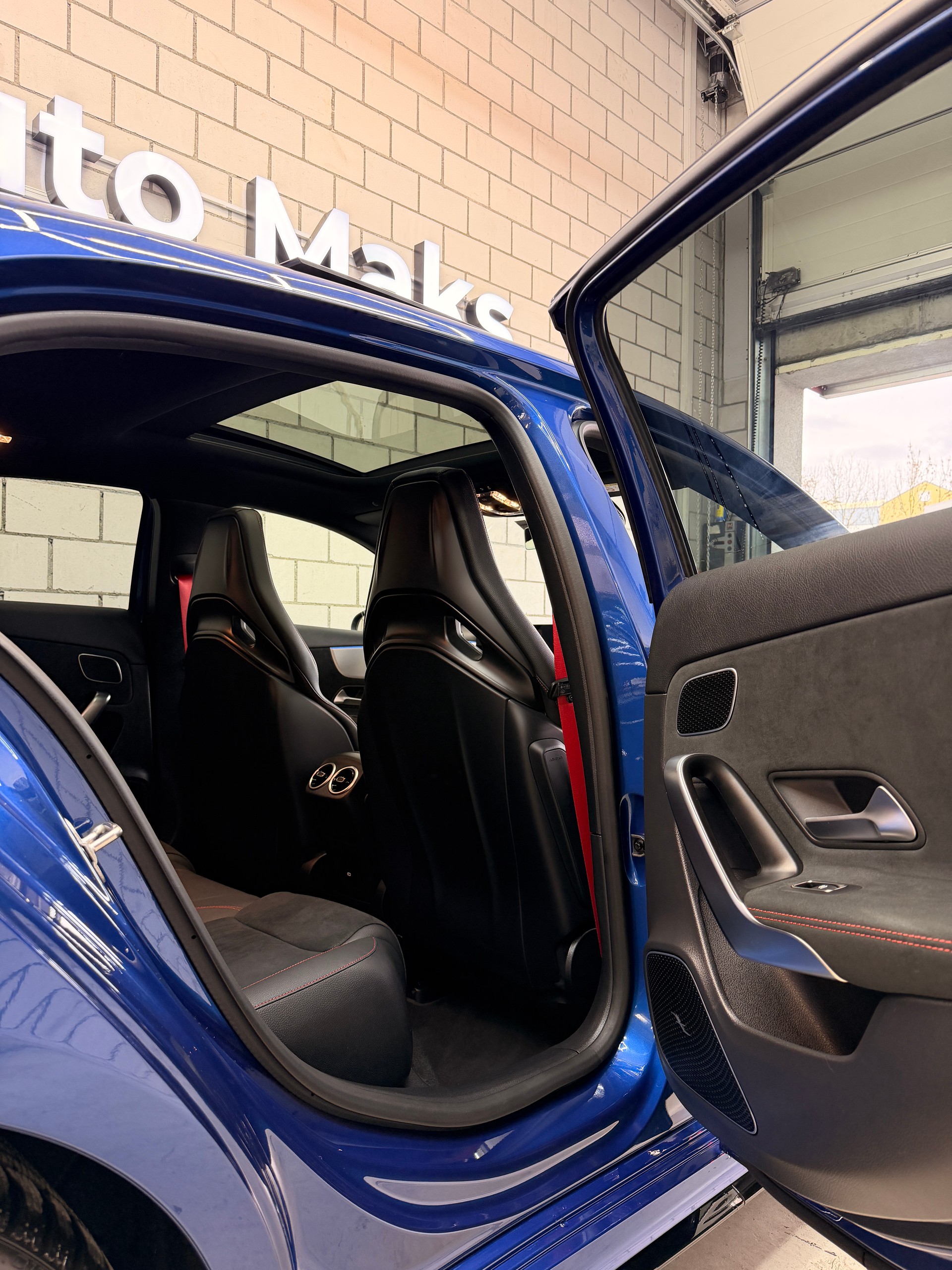 MERCEDES-BENZ A45 S-image-8