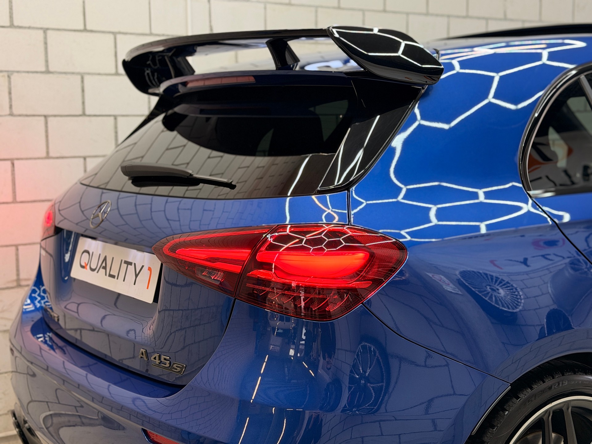 MERCEDES-BENZ A45 S-image-4