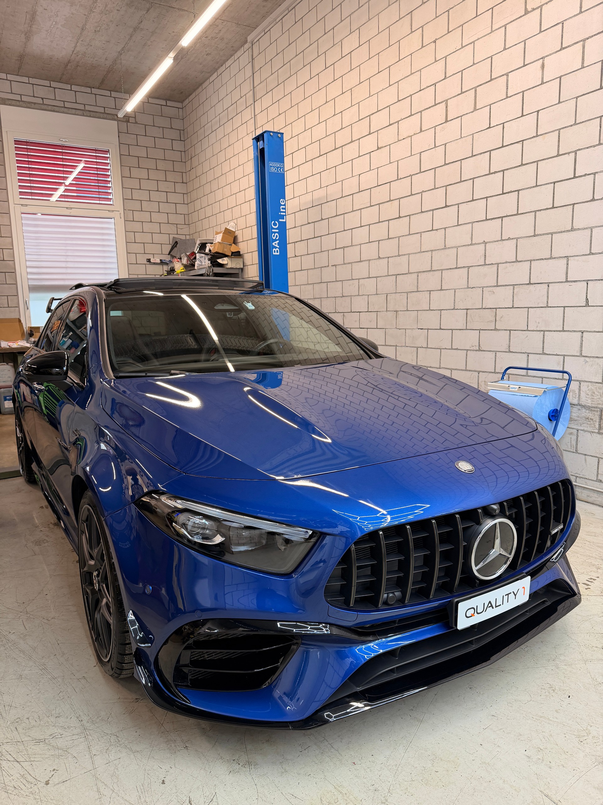 MERCEDES-BENZ A45 S-image-14