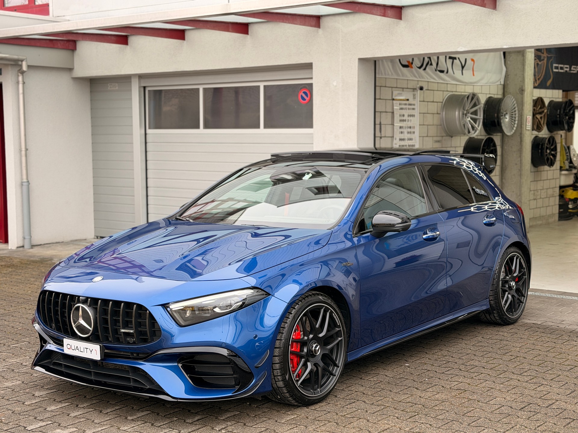 MERCEDES-BENZ A45 S-image-13