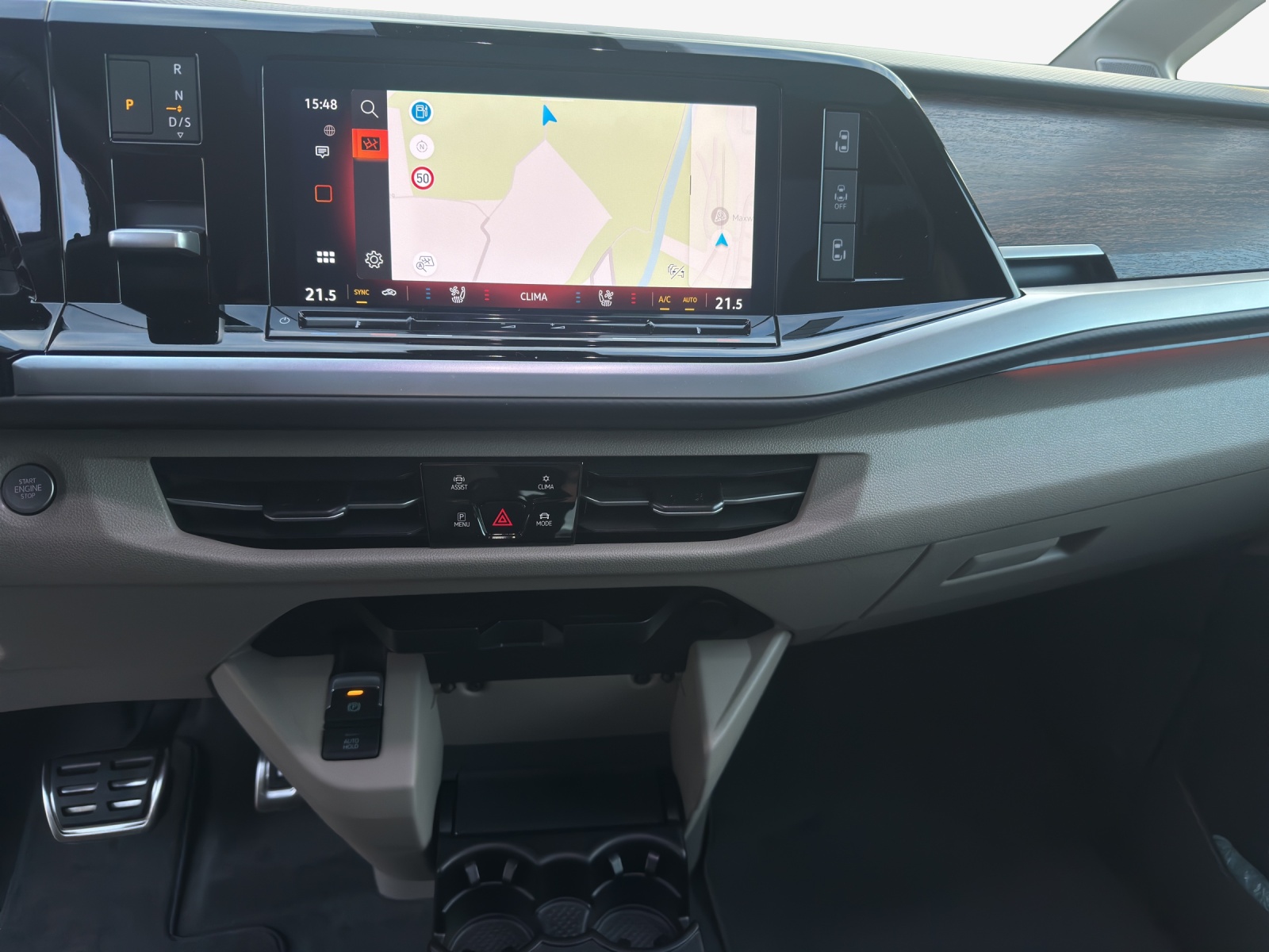 VW Multivan Style Liberty kurz 150 2.0TDI-image-10