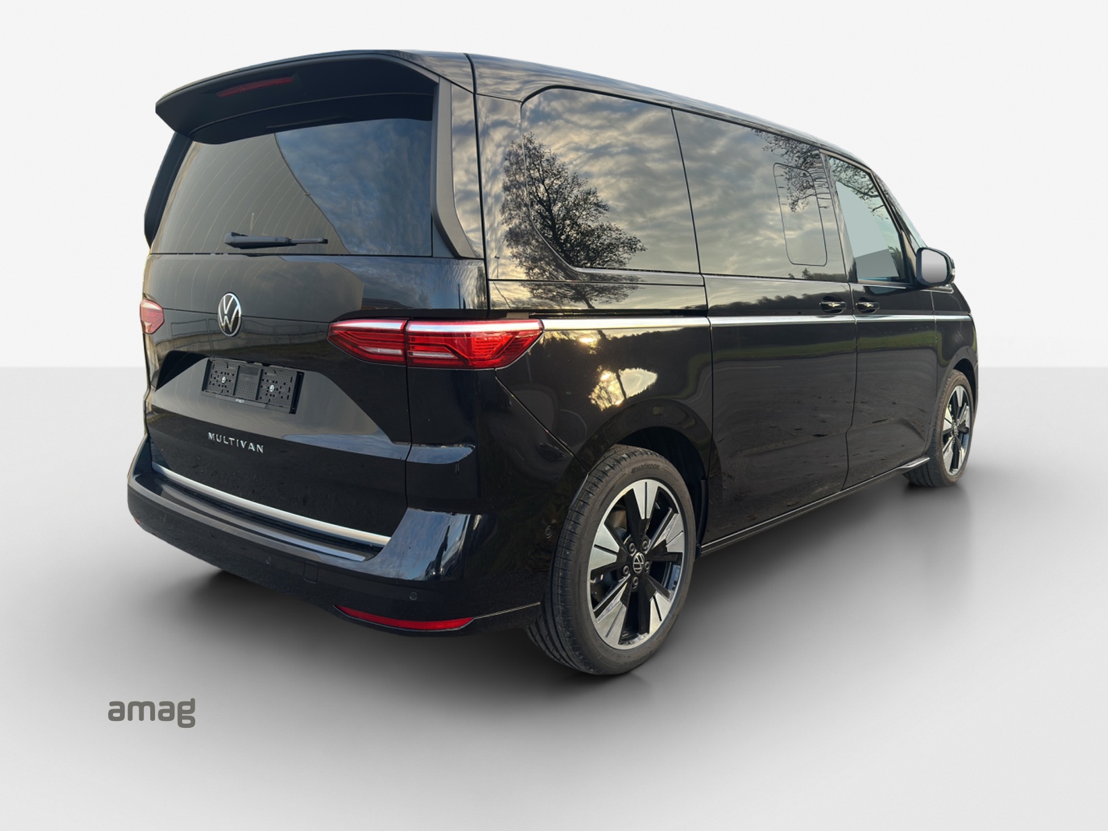 VW Multivan Style Liberty kurz 150 2.0TDI-image-4