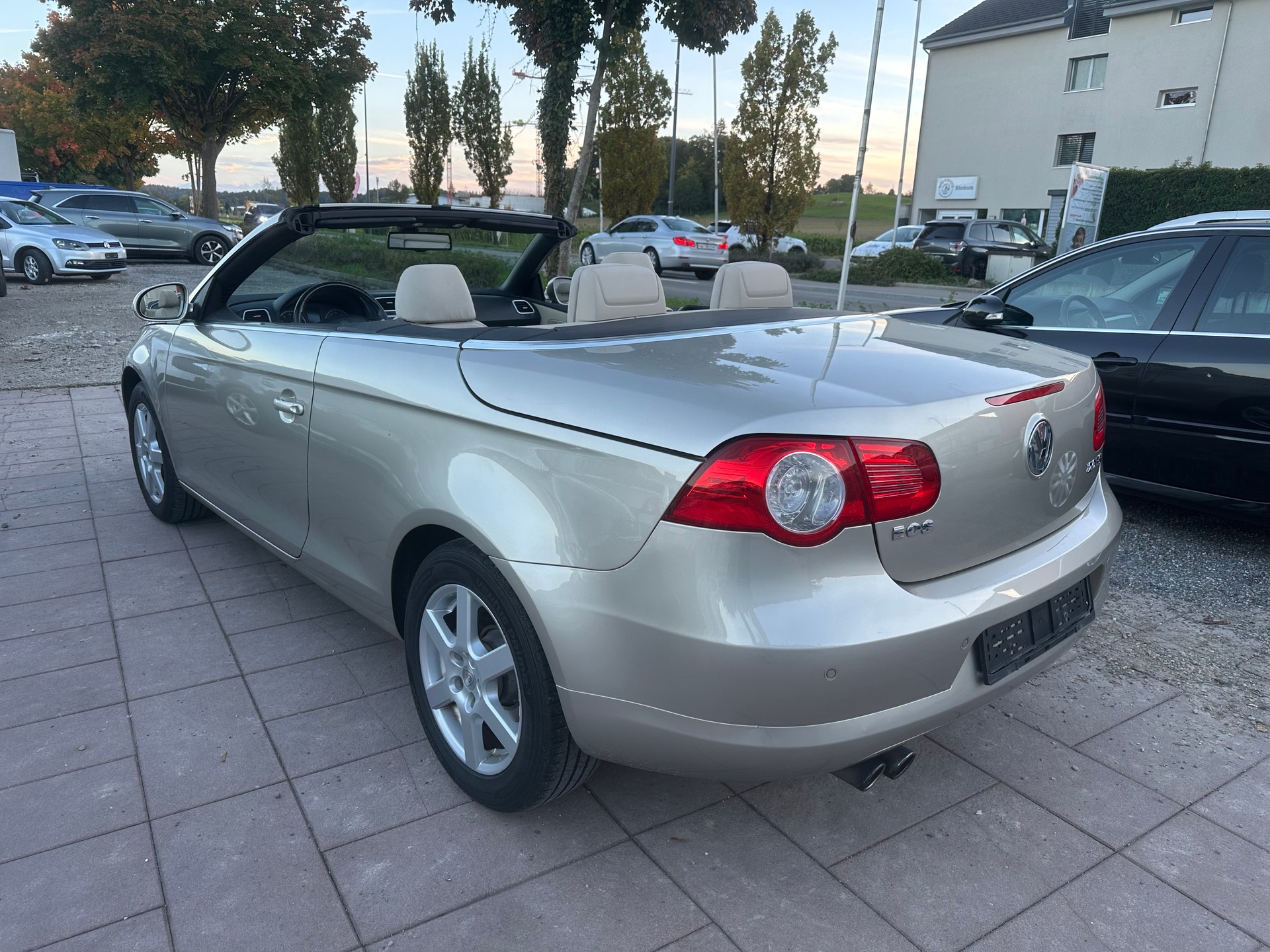 VW Eos 2.0 FSI Turbo-image-11