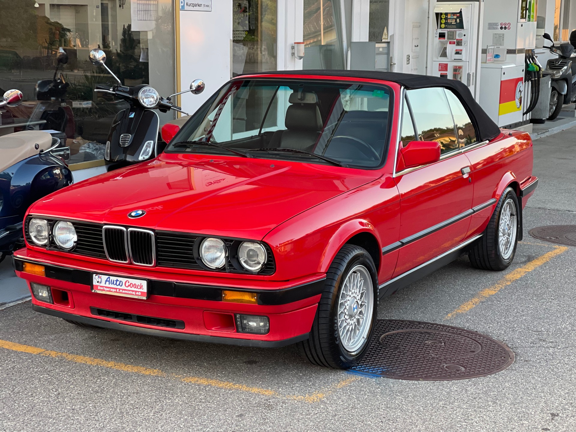 BMW 325i Cabrio-image-5
