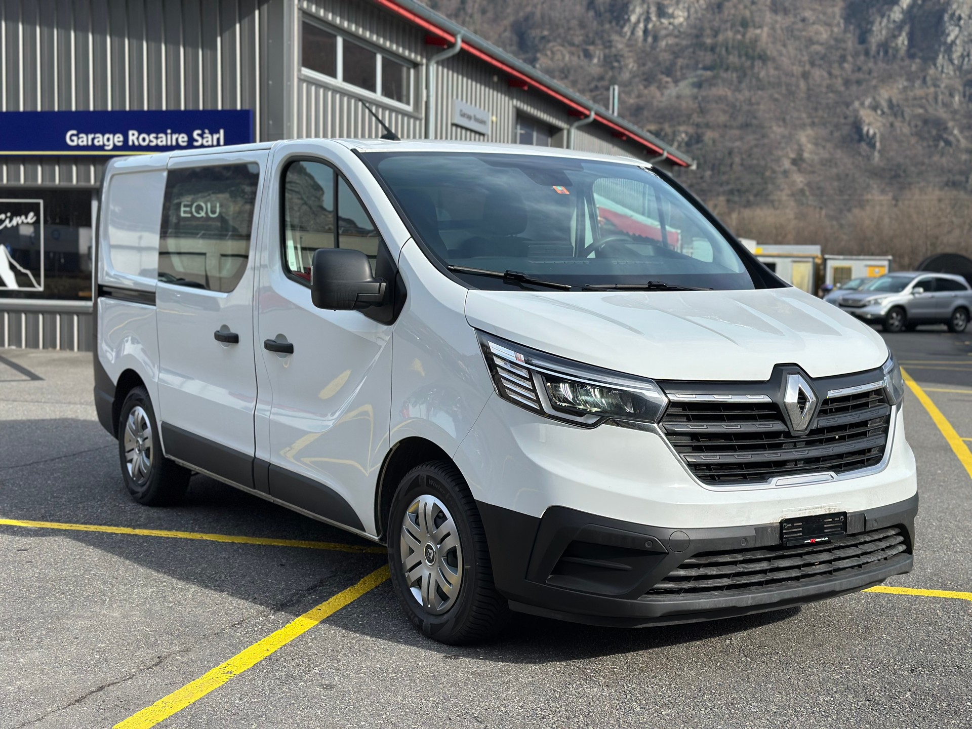 RENAULT Trafic 2.0 Blue dCi110 Business L1H1 EN-showroom-element-3