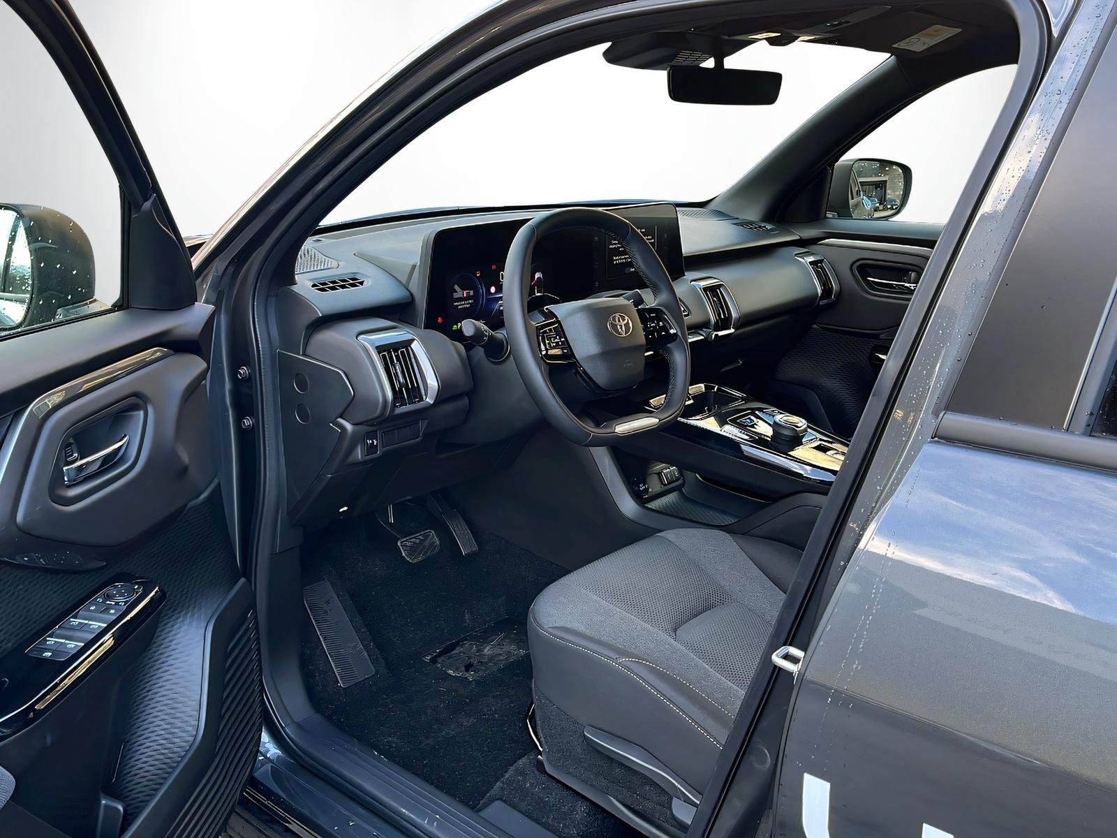 TOYOTA Urban Cruiser Premium AWD-image-6