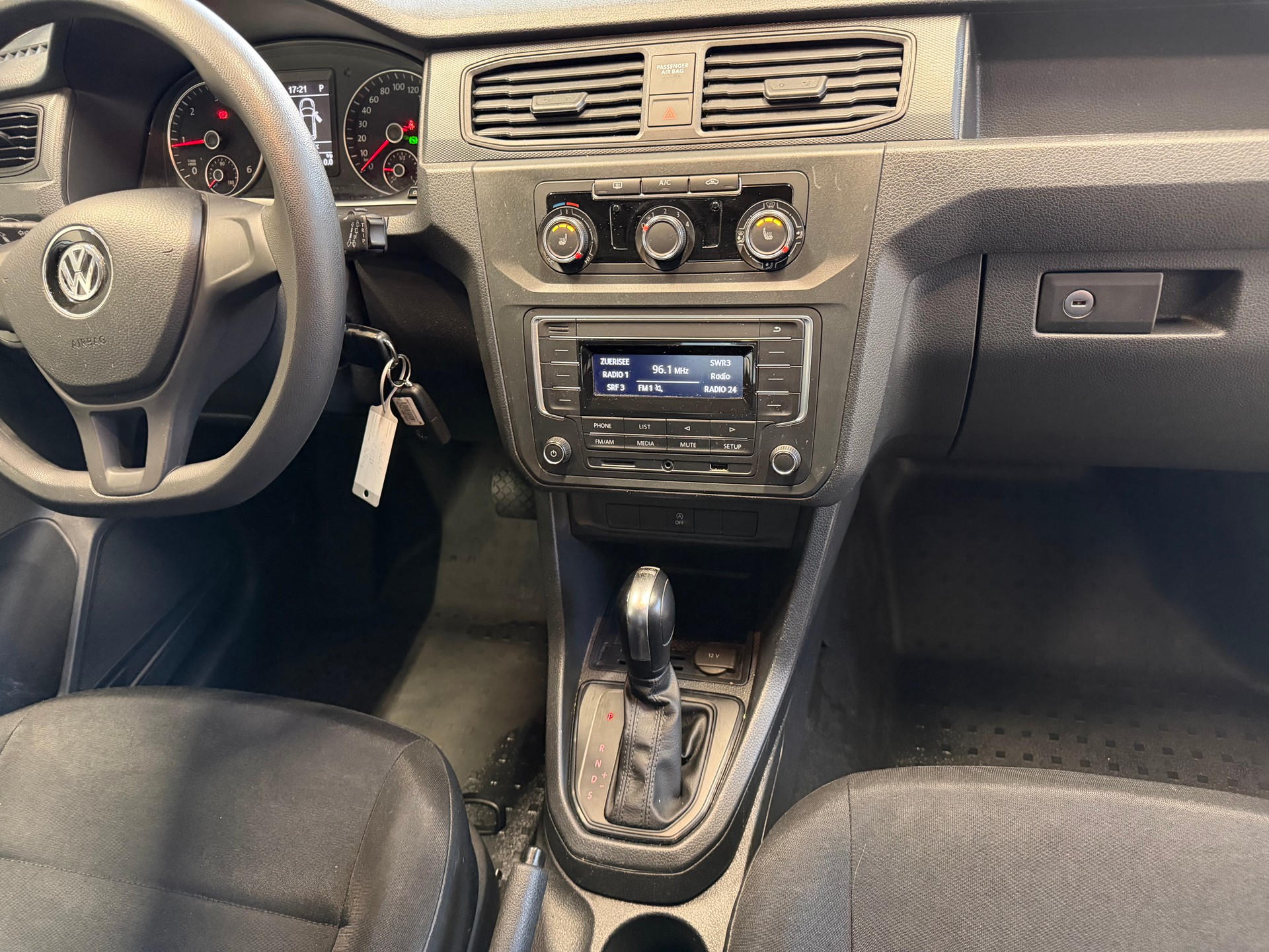 VW Caddy 2.0TDI BlueMotion Technology DSG-image-10