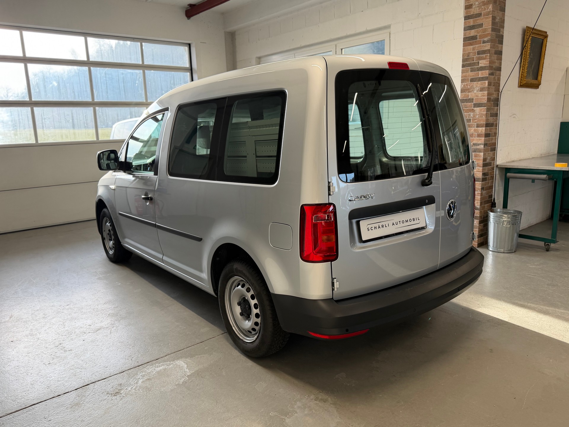 VW Caddy 2.0TDI BlueMotion Technology DSG-image-13
