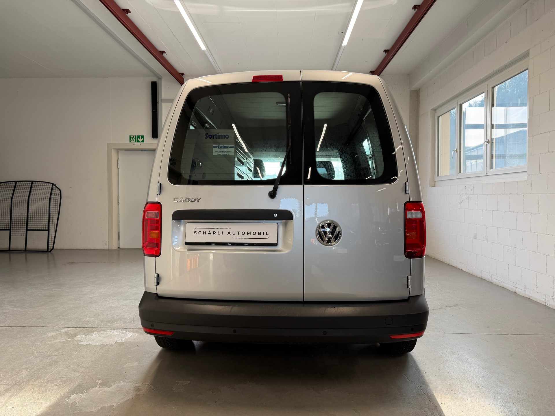 VW Caddy 2.0TDI BlueMotion Technology DSG-image-4