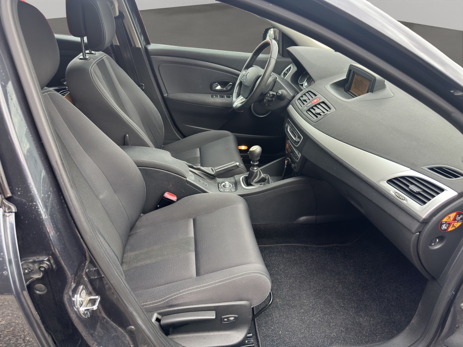 RENAULT Mégane 1.4 16V Turbo Dynamique-image-13