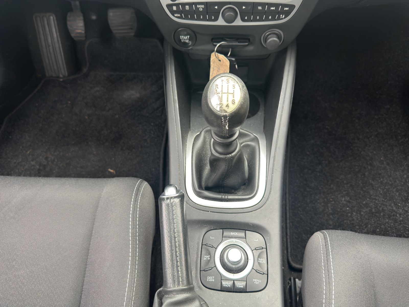 RENAULT Mégane 1.4 16V Turbo Dynamique-image-8