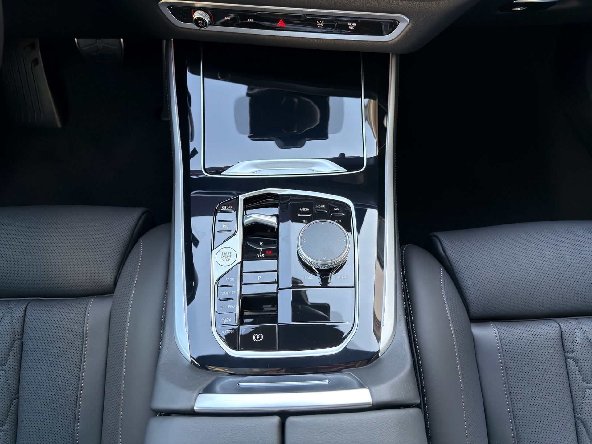 BMW X5 xDrive 48V 30d M Sport Pro Steptronic-image-15