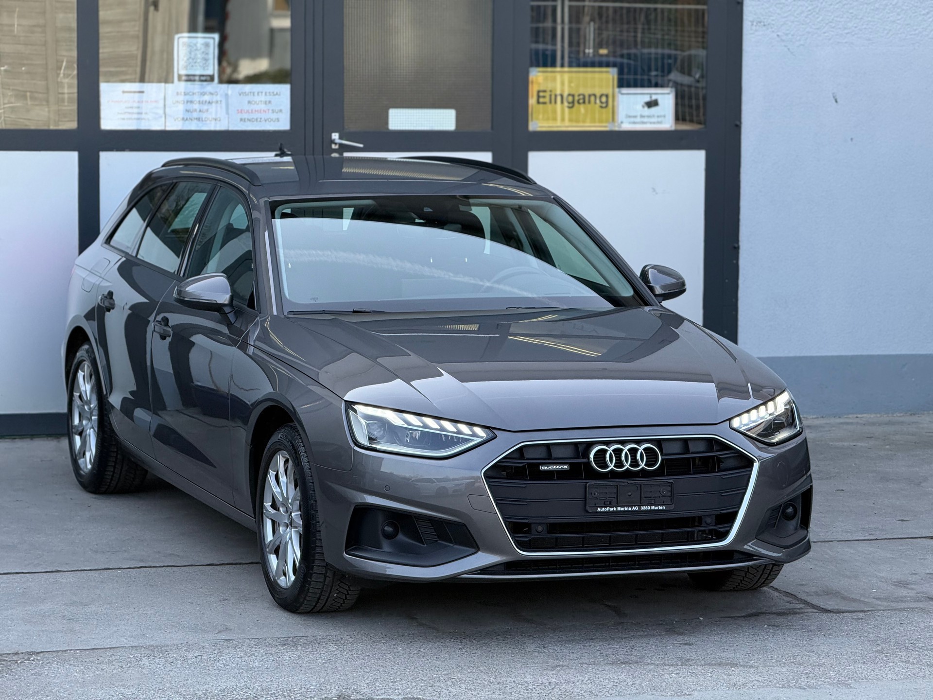 AUDI A4 Avant 40 TDI Attraction quattro S-tronic-image-3