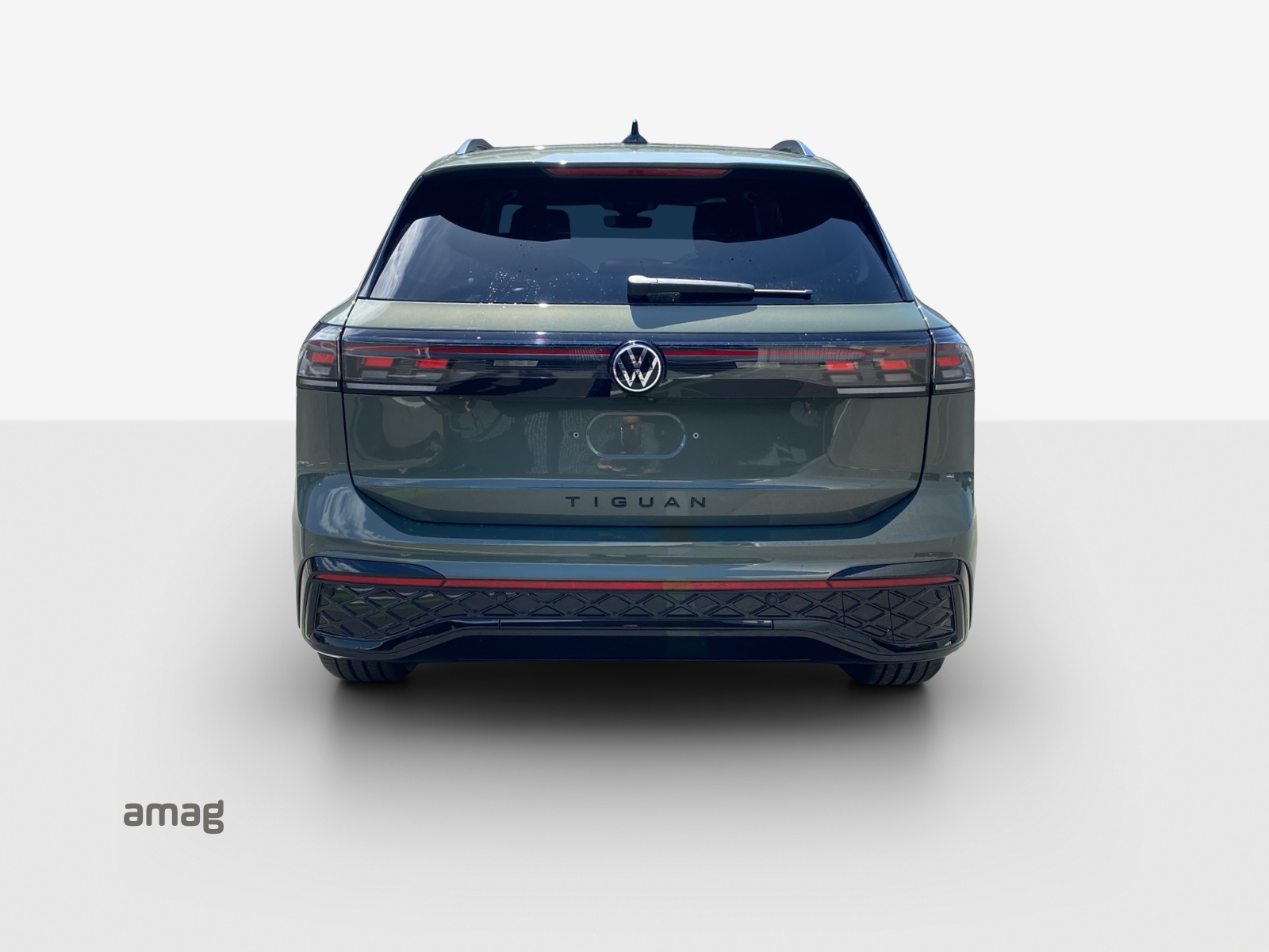 VW Tiguan 2.0 TSI DSG R-Line 4Motion-image-3