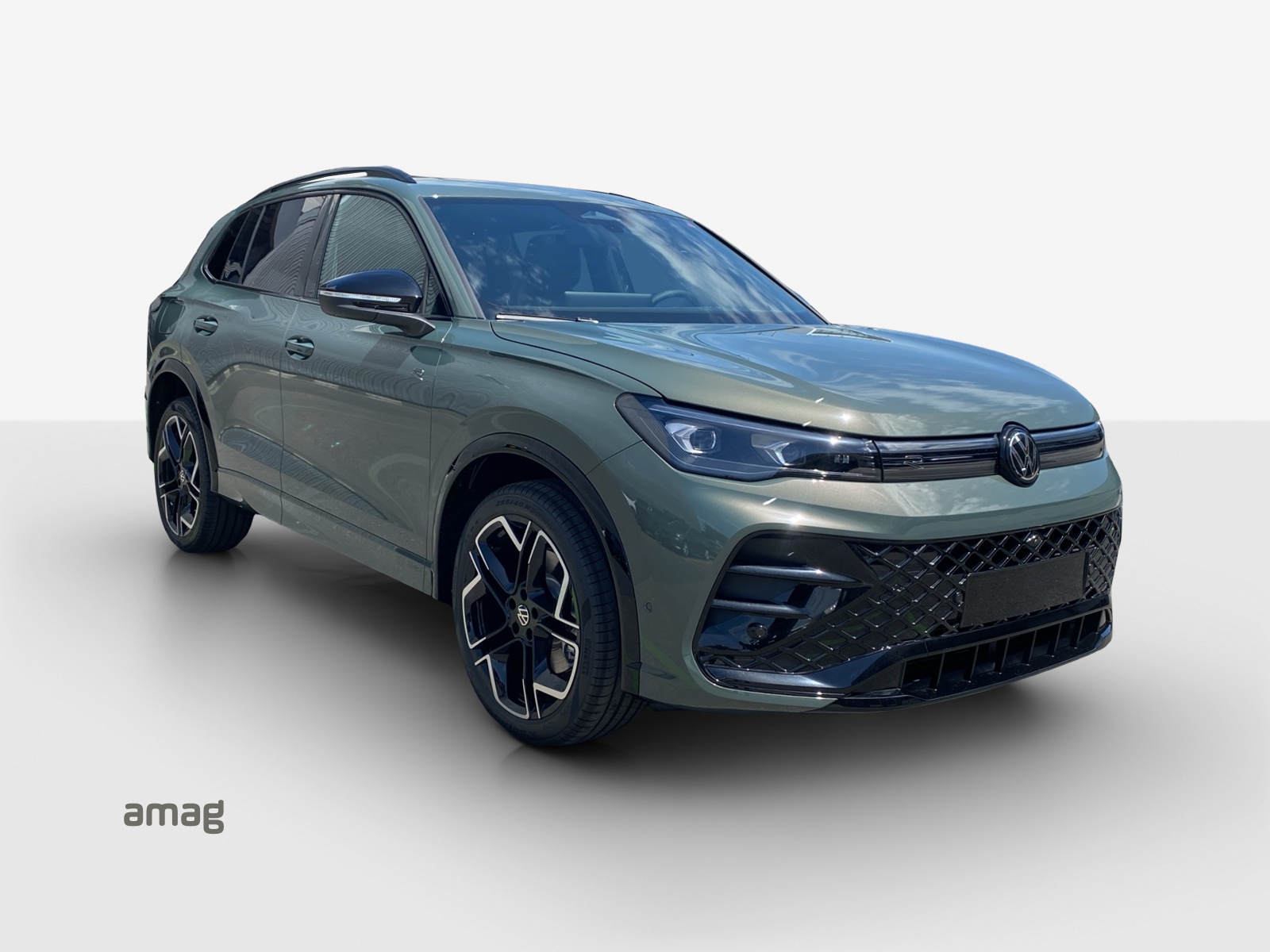 VW Tiguan 2.0 TSI DSG R-Line 4Motion-image-5