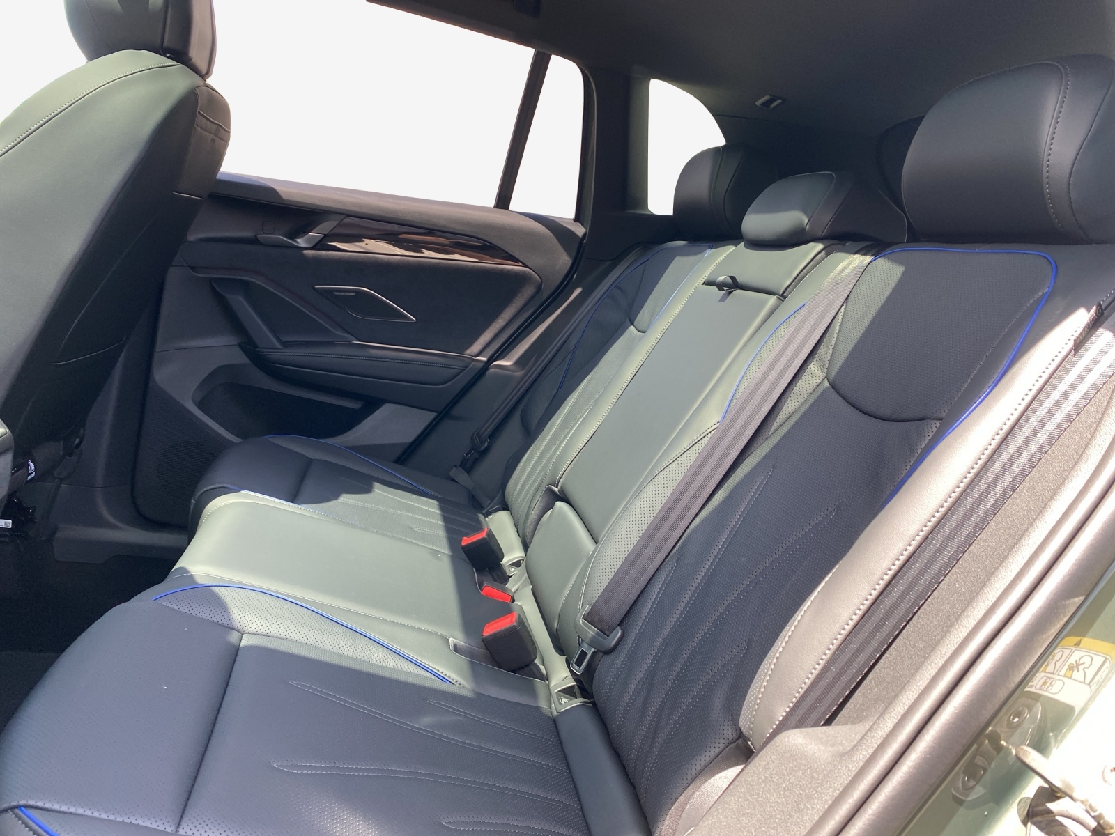 VW Tiguan 2.0 TSI DSG R-Line 4Motion-image-11