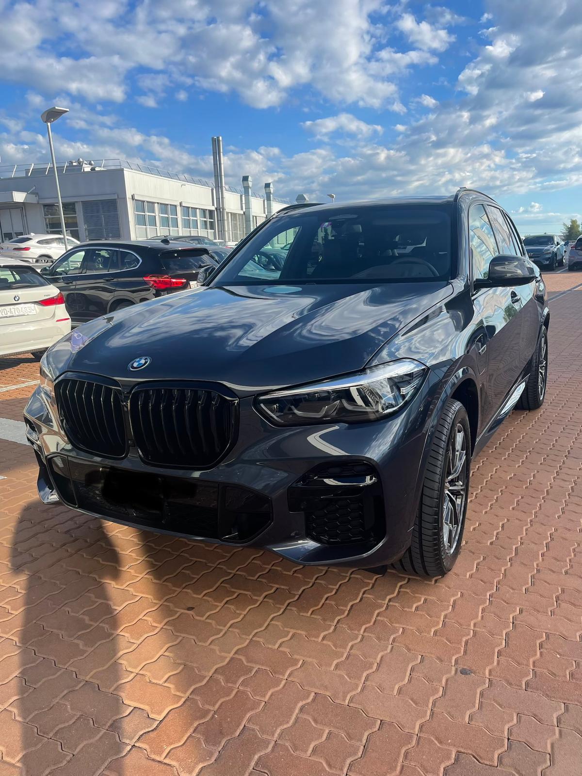 BMW X5 xDrive45e M Sport Steptronic-image-0