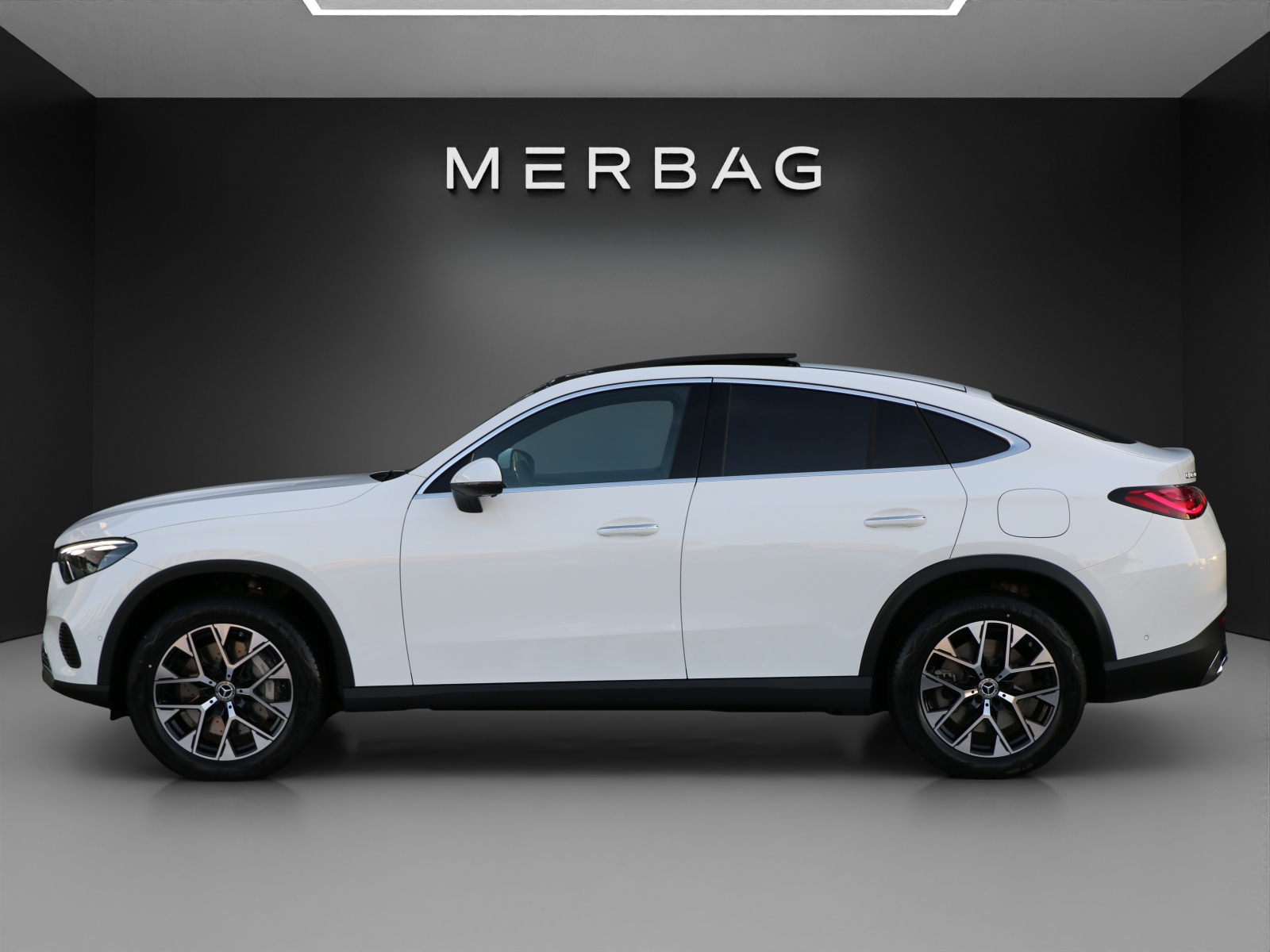 MERCEDES-BENZ GLC 300 de 4MATIC Coupé with EQ Hybrid Technology-image-2