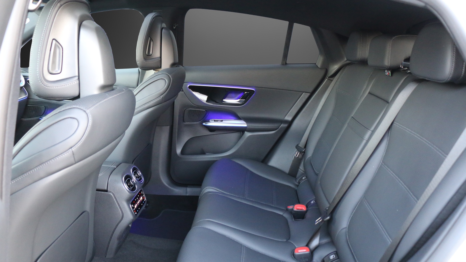 MERCEDES-BENZ GLC 300 de 4MATIC Coupé with EQ Hybrid Technology-image-7