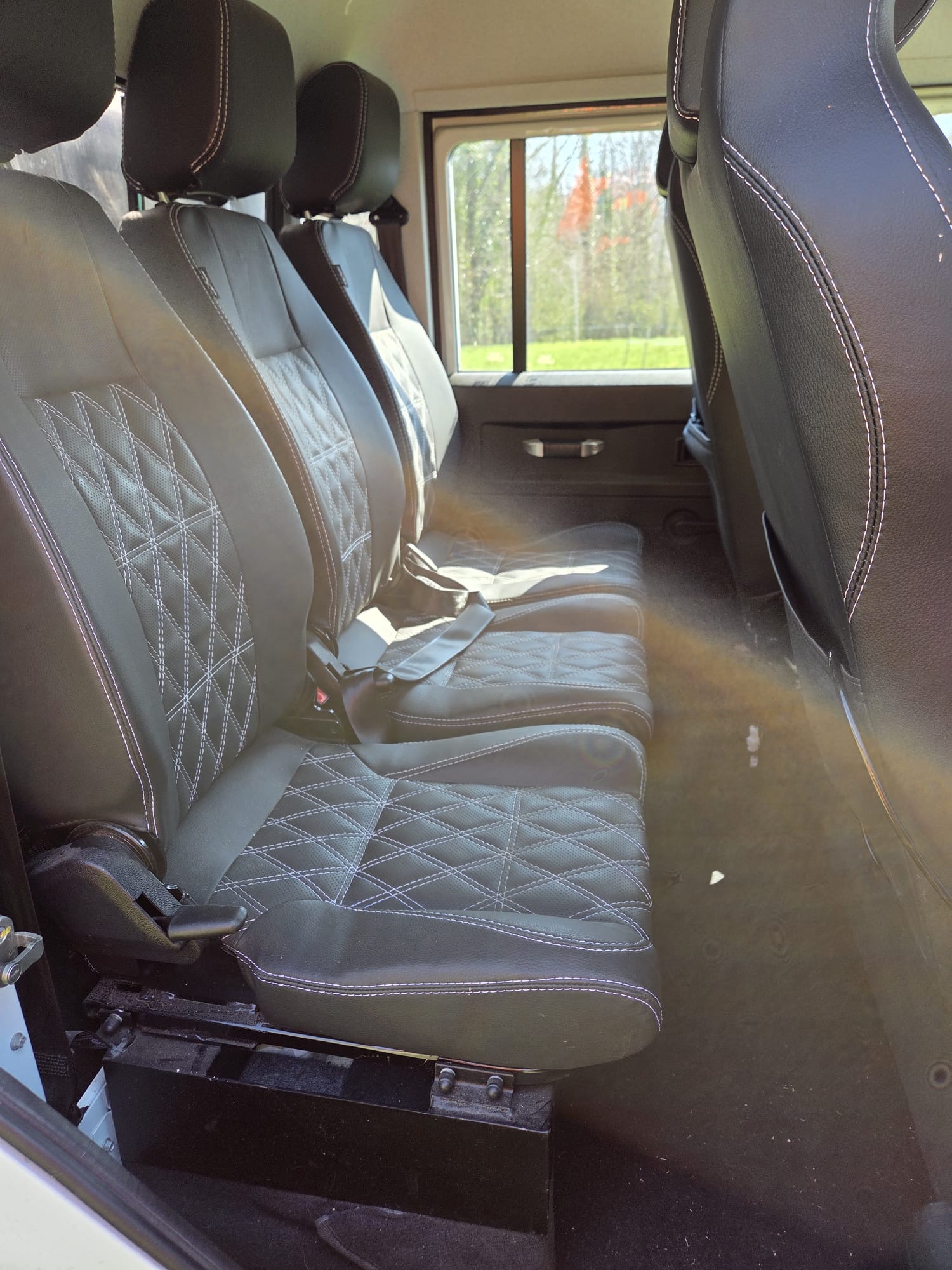 LAND ROVER TD4 130-image-3
