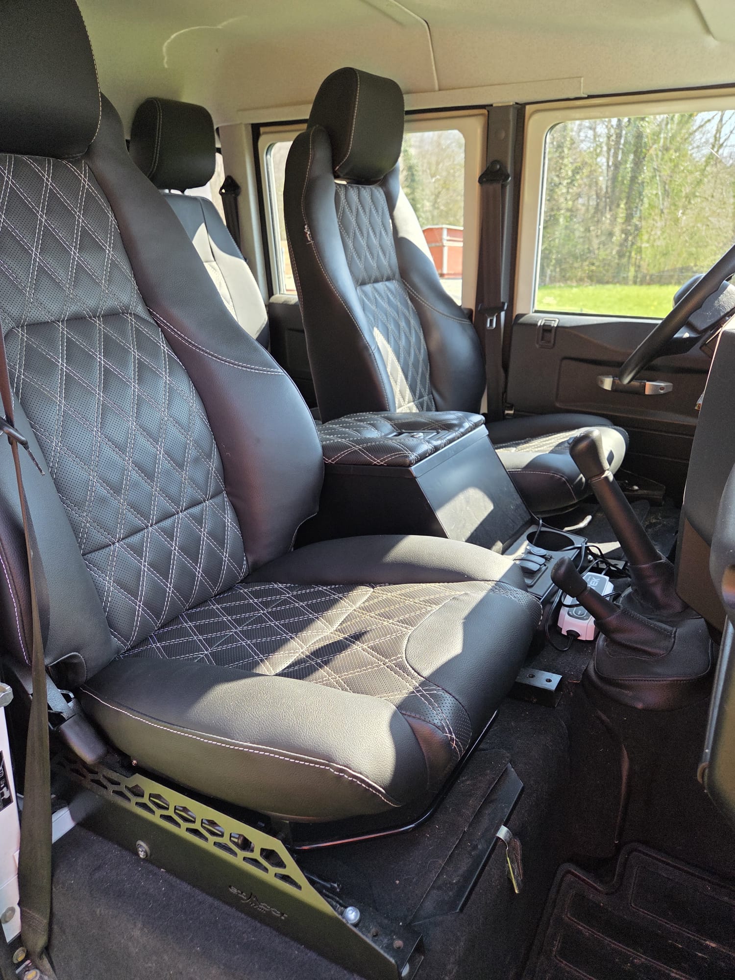 LAND ROVER TD4 130-image-2