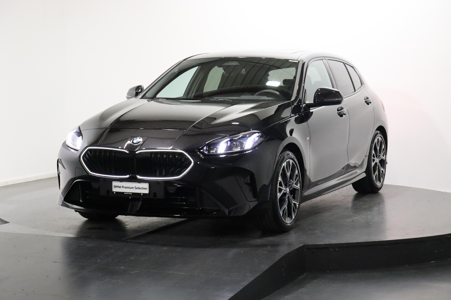 BMW 123 xDrive-image-0