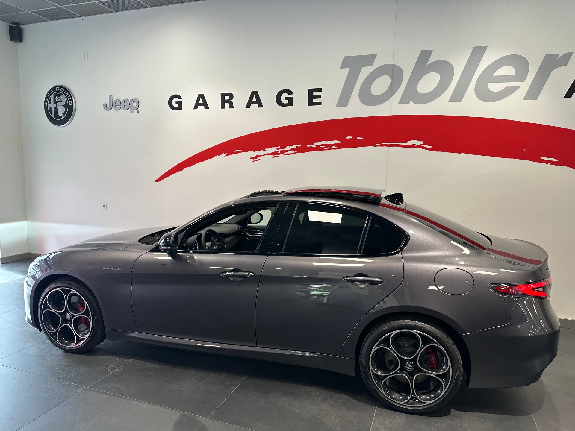 ALFA ROMEO Giulia 2.2 JTDM Veloce Q4 AT8-image-9
