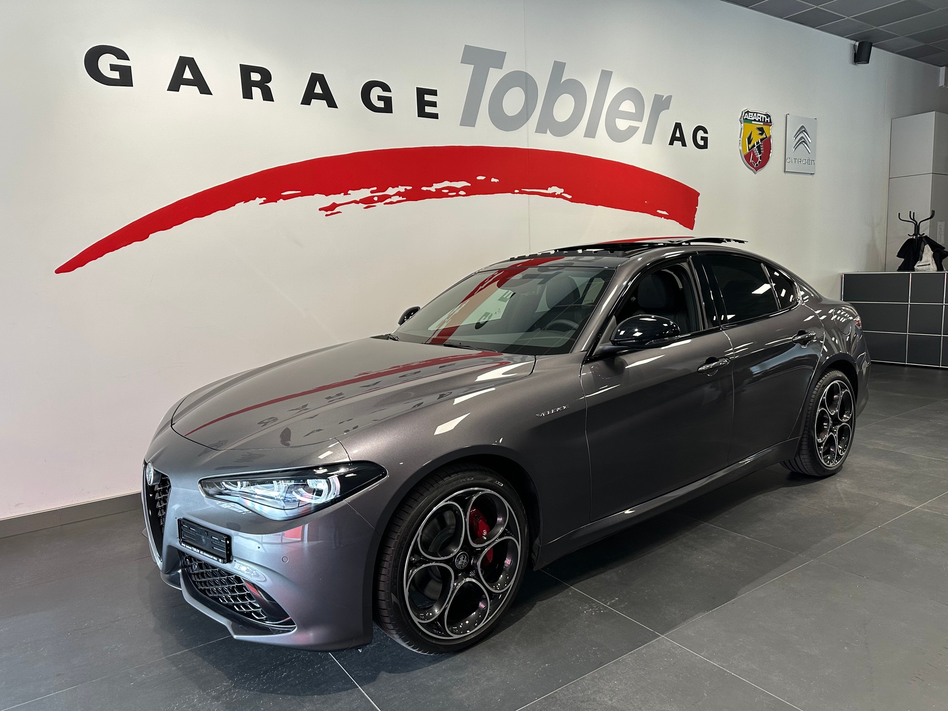 ALFA ROMEO Giulia 2.2 JTDM Veloce Q4 AT8-showroom-element-3