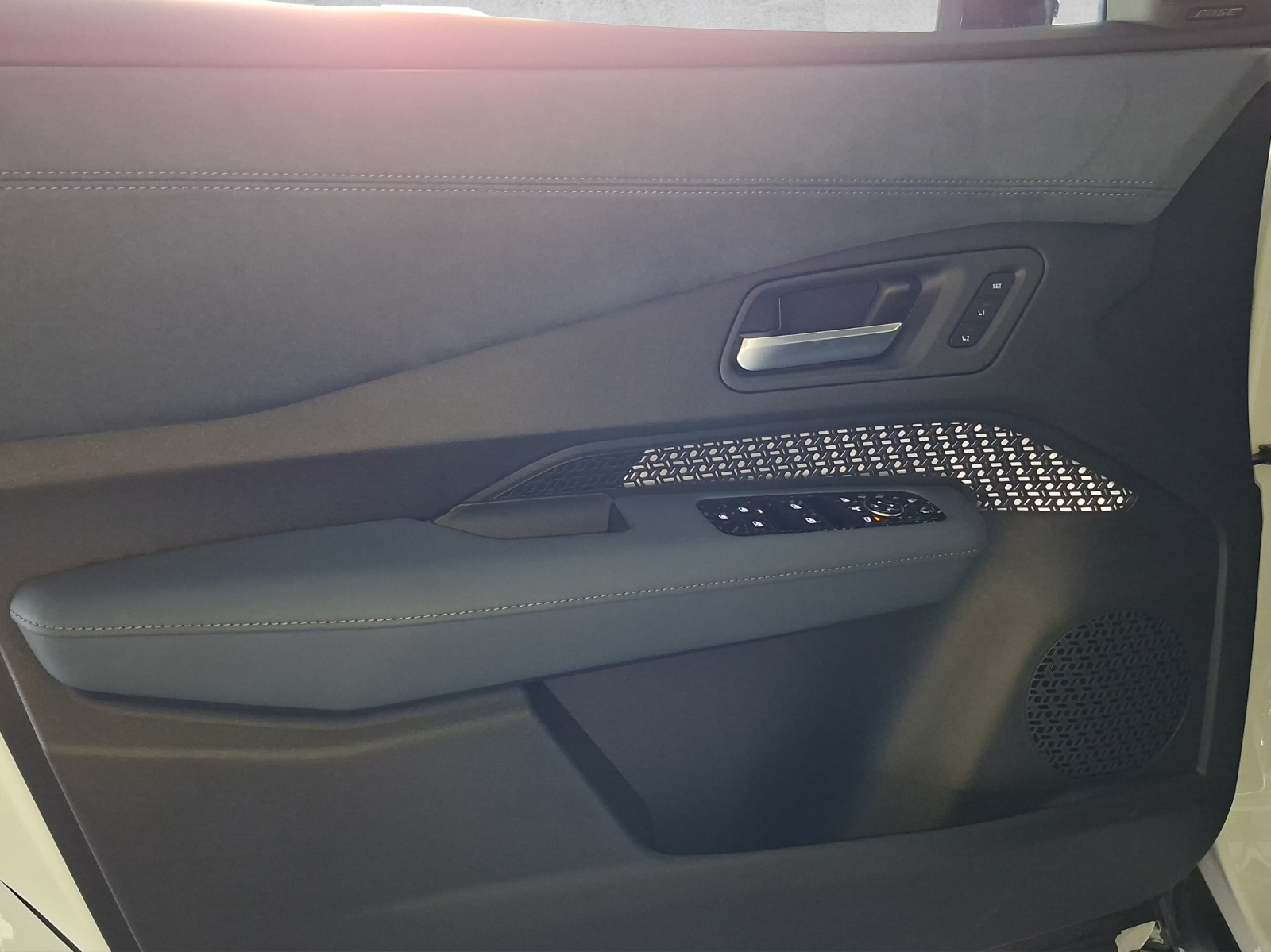 NISSAN Ariya Evolve 400 e-4orce-image-12
