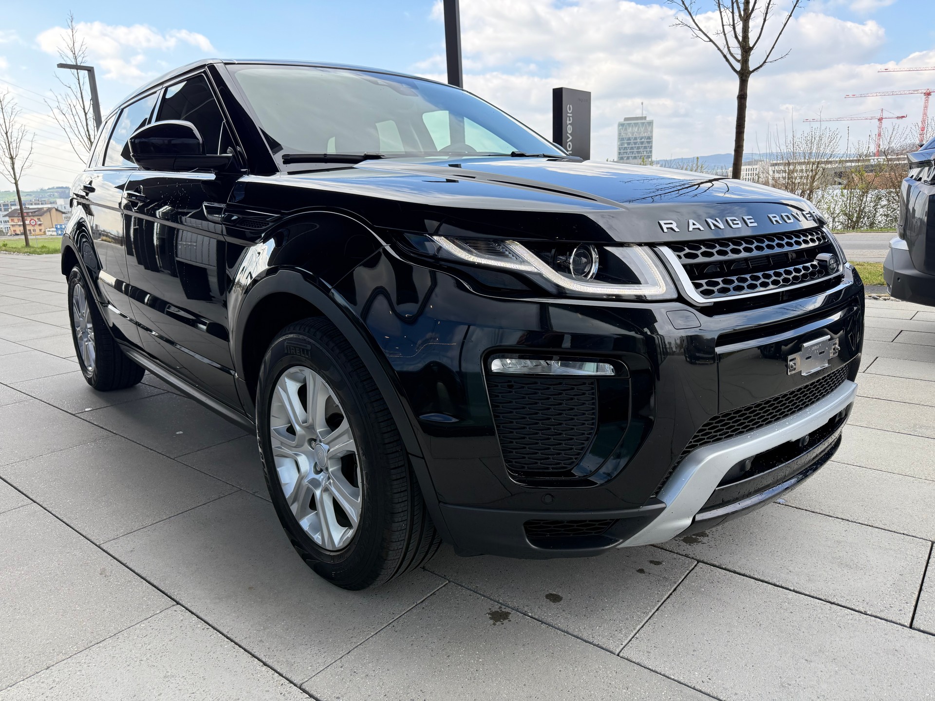 LAND ROVER Range Rover Evoque 2.0 Si4 SE Advantage AT9-image-3