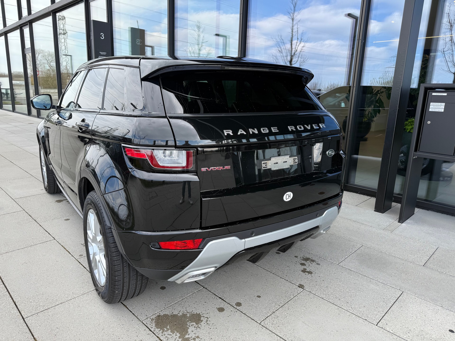LAND ROVER Range Rover Evoque 2.0 Si4 SE Advantage AT9-image-4