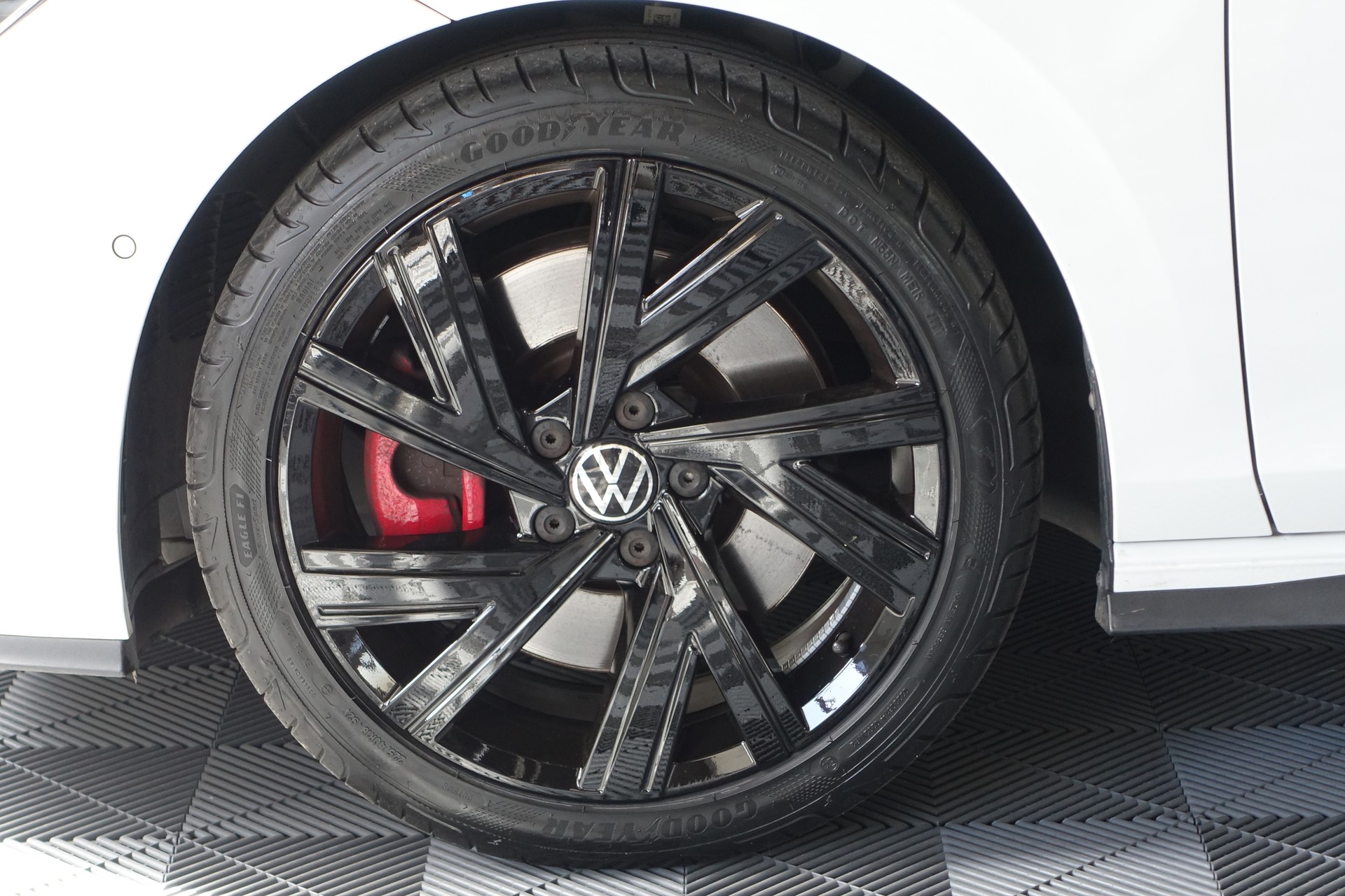 VW Golf VIII 2.0 TSI GTI DSG-image-10