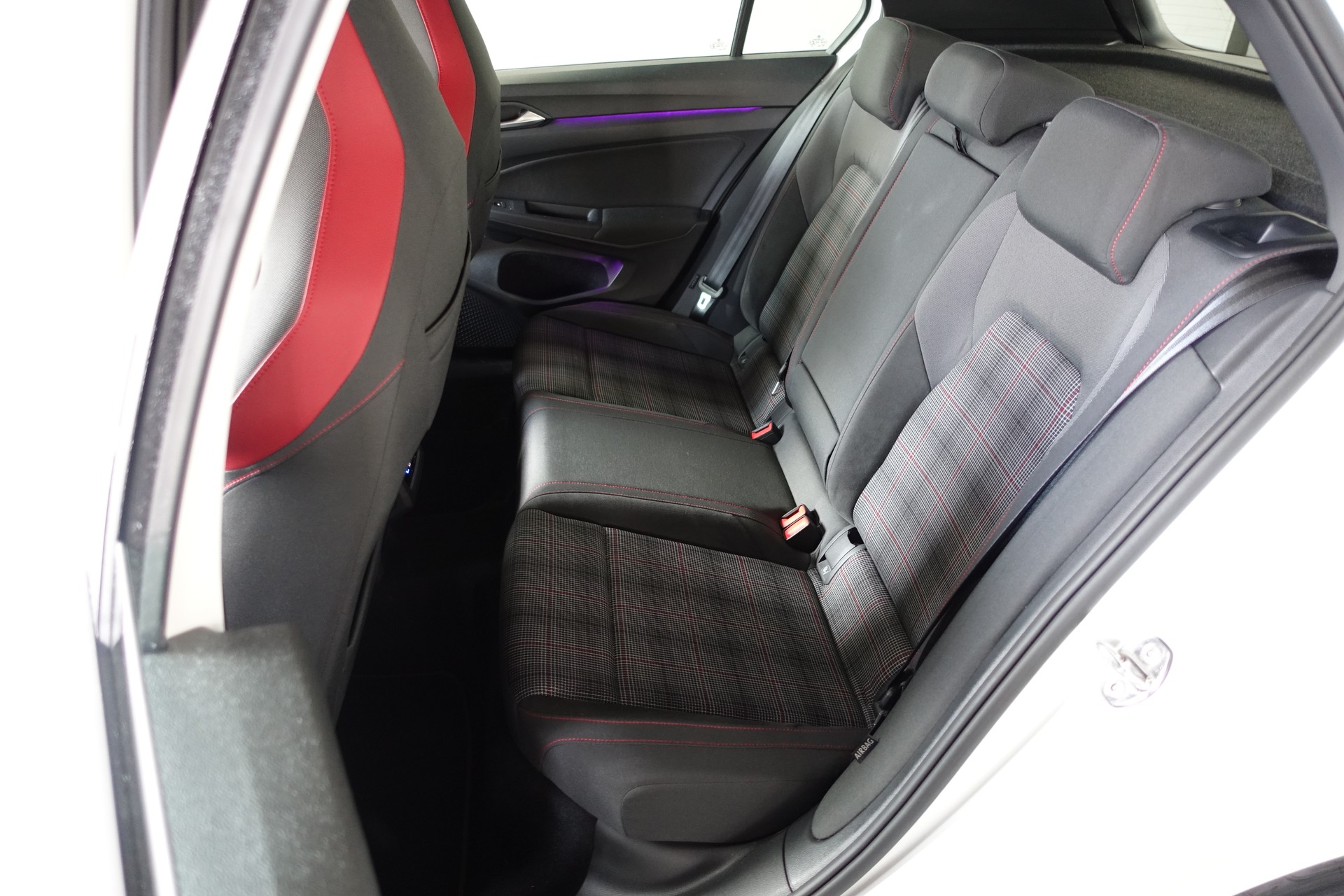 VW Golf VIII 2.0 TSI GTI DSG-image-17