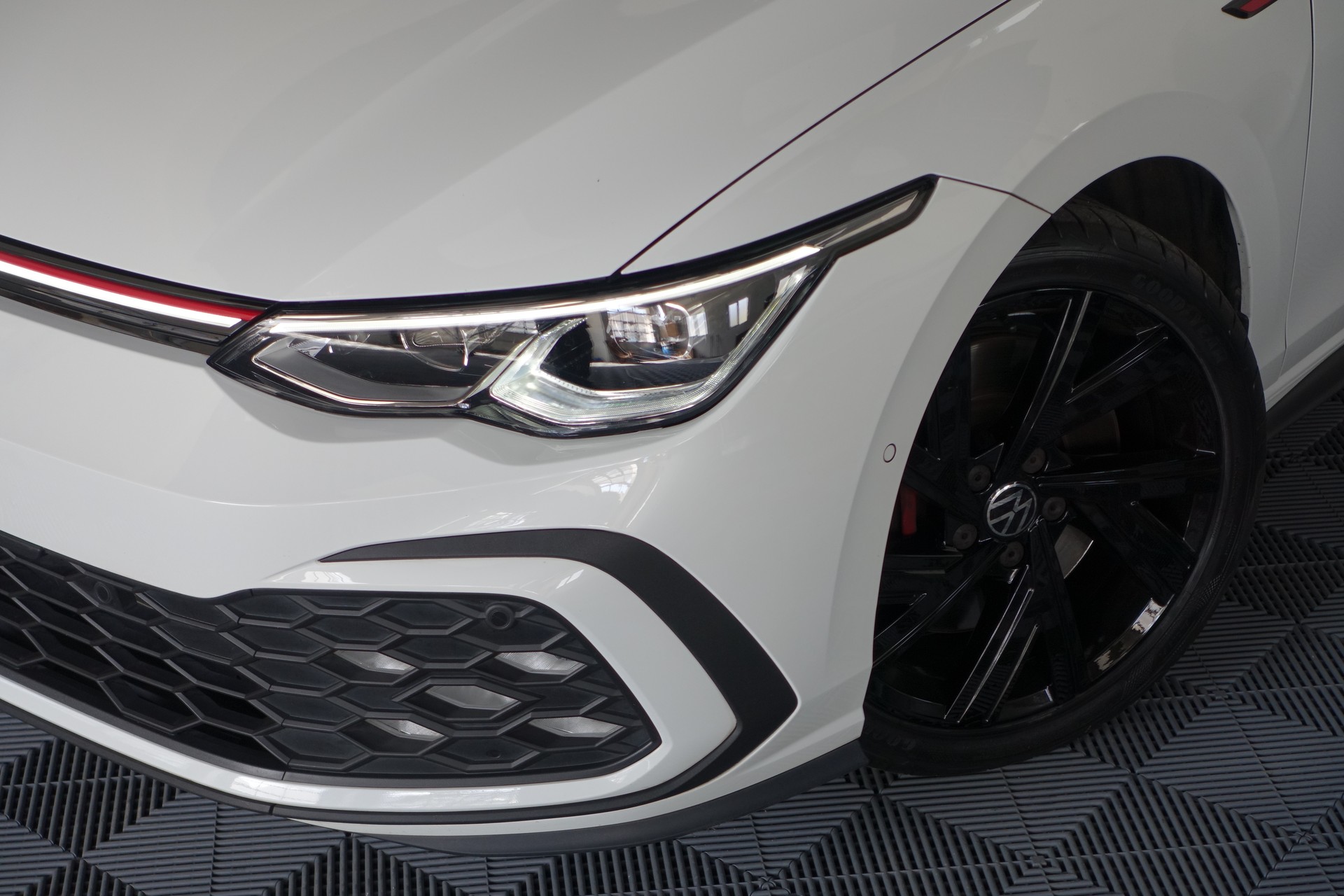 VW Golf VIII 2.0 TSI GTI DSG-image-8
