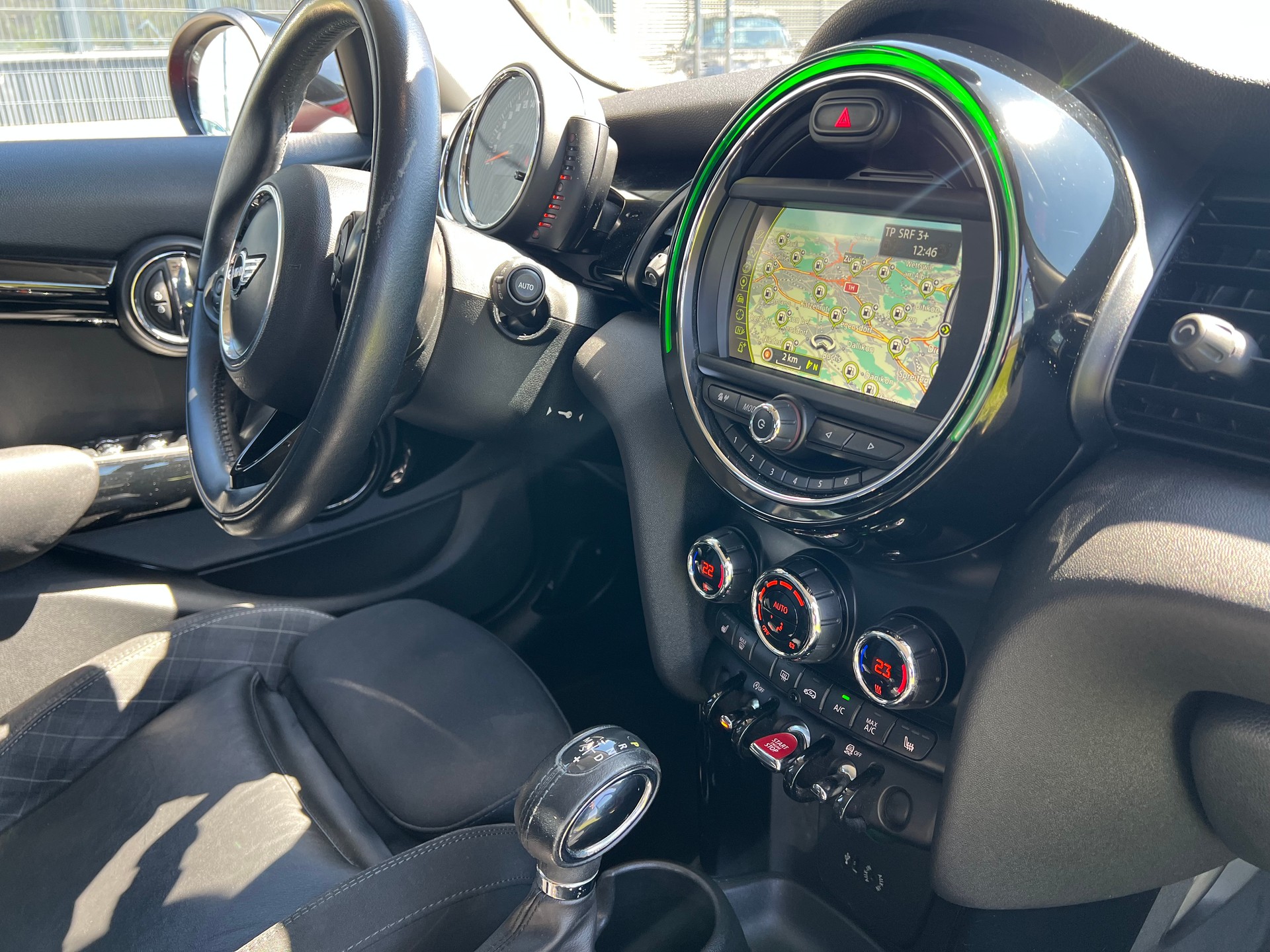 MINI Cooper Steptronic-image-18